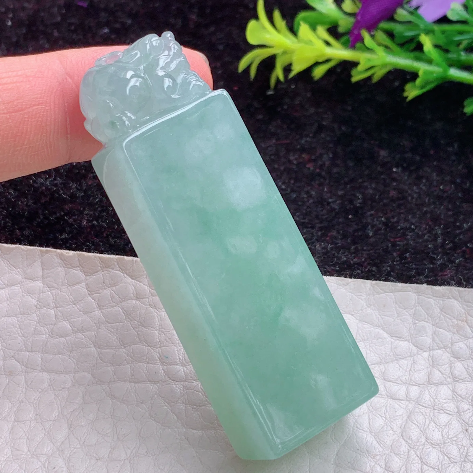 lz实拍59*18.8*12.5缅甸翡翠冰胶晴美招财貔貔 皮休印章玉吊坠 玉挂件