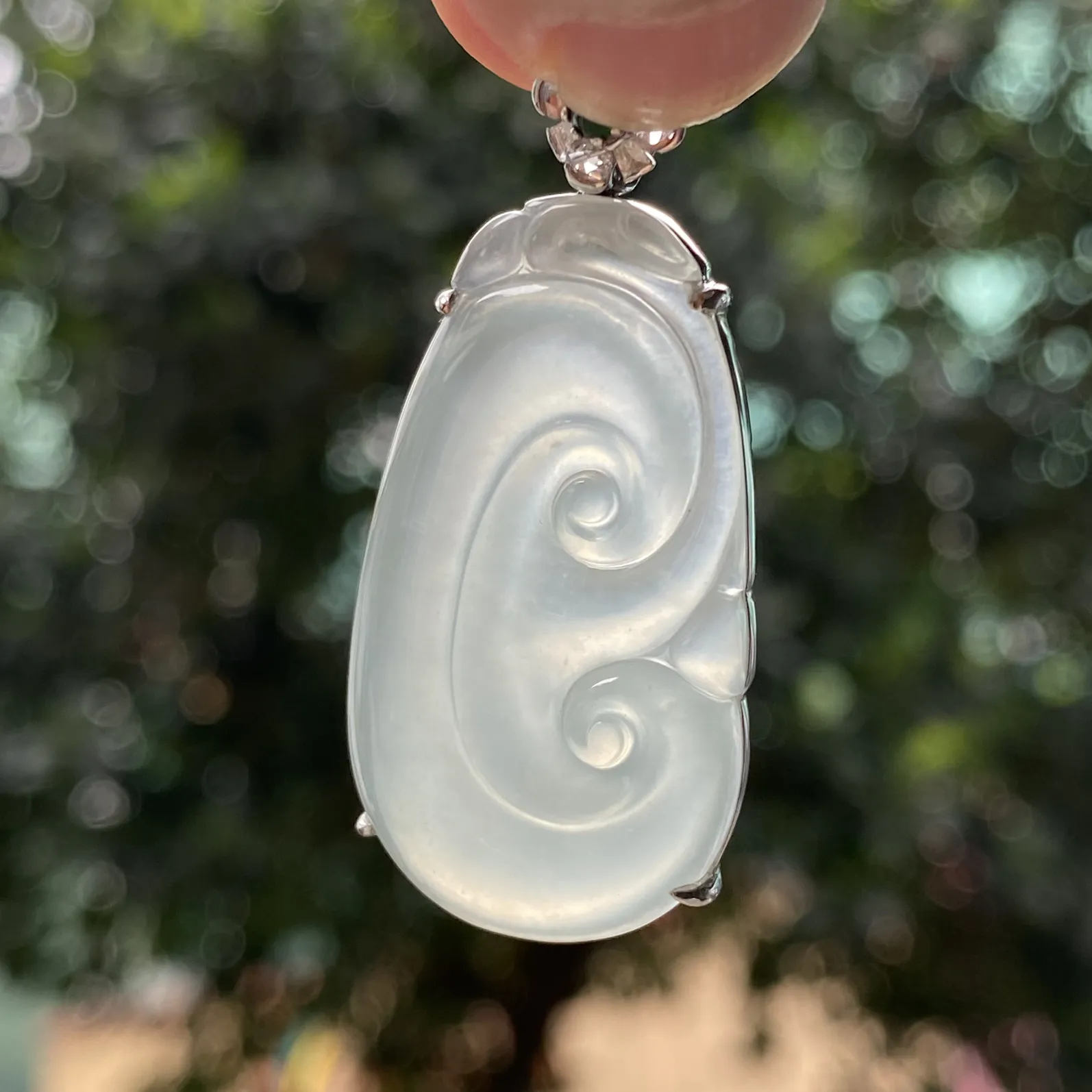 推荐 【冰如意】优雅知性，淡绿纯净，种老，细腻，性价比超高石头35.8*19.5*5.5