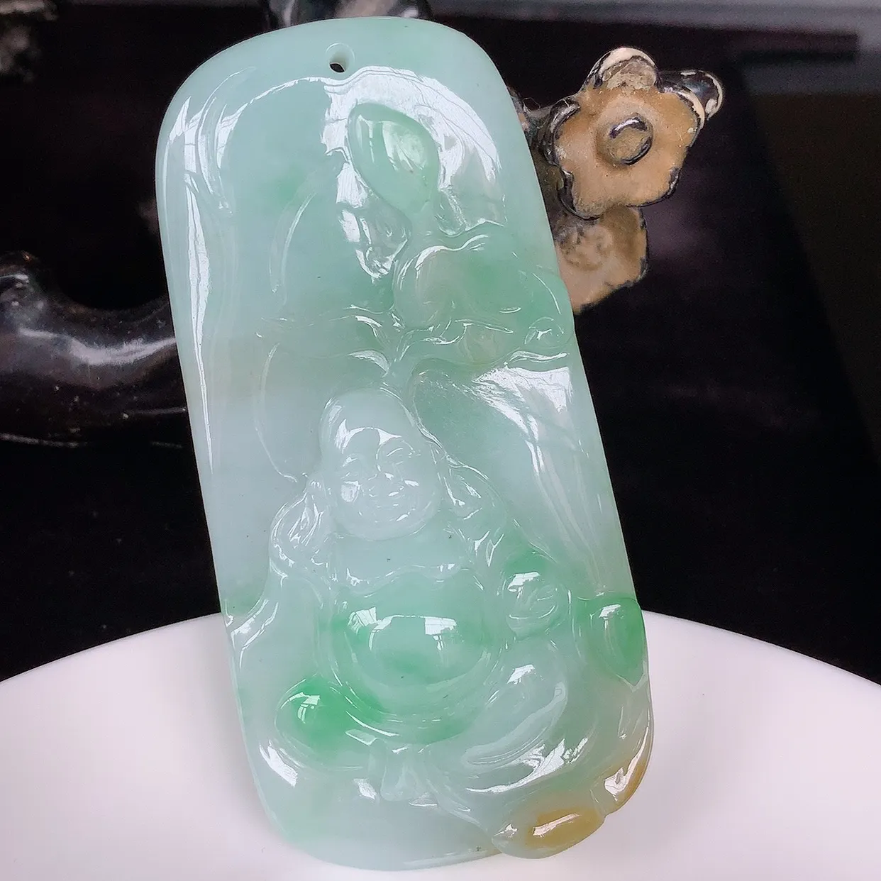 自然光实拍，大件厚装冰润冰糯种双彩黄加绿翡翠逍遥布袋佛吊坠，代代有钱，水足丰盈，盈满欢喜，配戴送礼佳品！#60.24