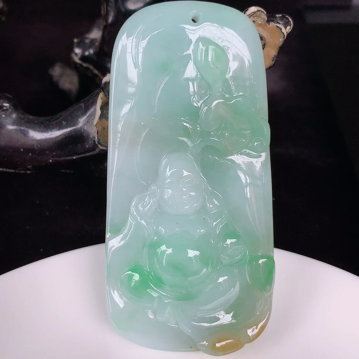 自然光实拍，大件厚装冰润冰糯种双彩黄加绿翡翠逍遥布袋佛吊坠，代代有钱，水足丰盈，盈满欢喜，配戴送礼佳