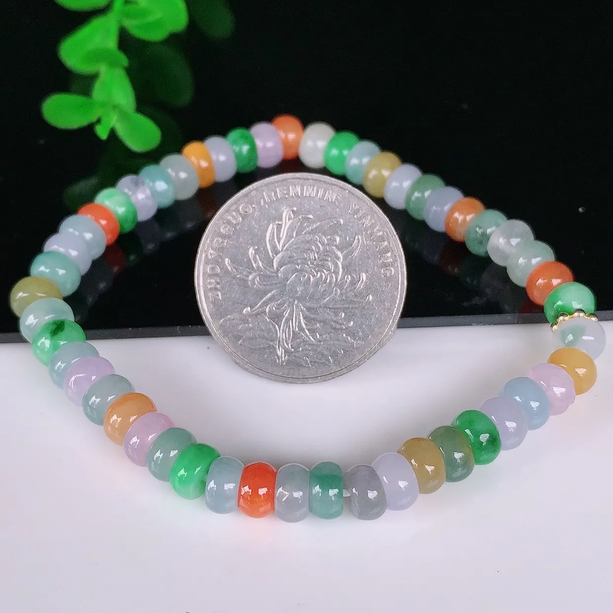 自然光实拍，冰润冰糯种多彩算盘珠翡翠手串手链，种老水足，冰清玉润  颜色漂亮  #46.24取一尺寸6*3mm