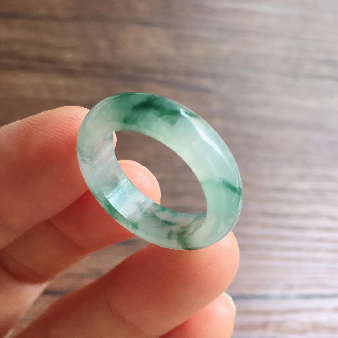 冰飘花戒圈，指环，冰润细腻，种水足 圈口17 5.5*3.3