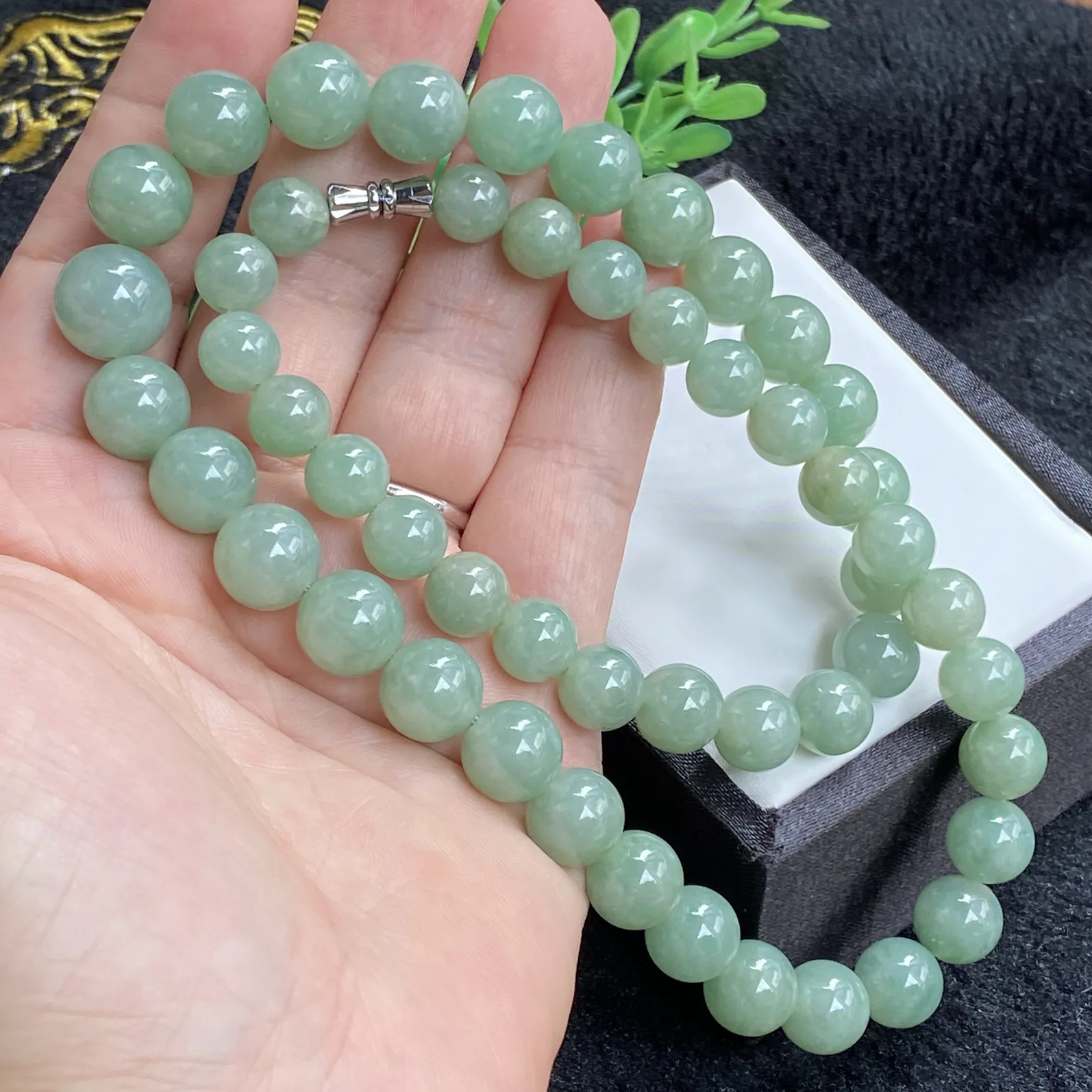 推荐【满果绿珠串项链】同料手工珠，无纹裂，颗颗饱满，珠子最大12.5，最小8.5