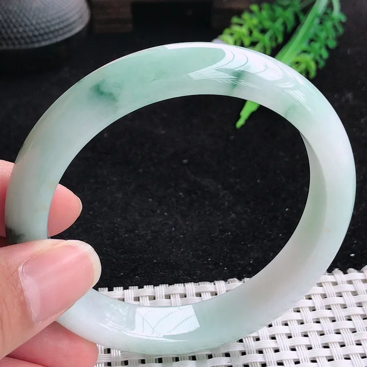 自然光61.5大圈口老坑精美冰润飘花手镯翡翠玉镯尺寸61.5/13.3/8.8