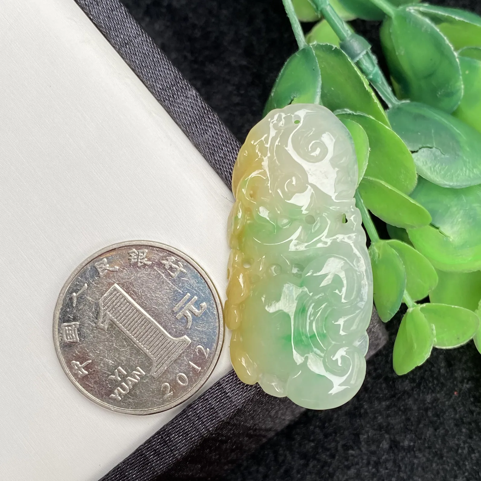 推荐【黄加绿如意】无纹裂，水润细腻，种老水头超好，品相佳，43*21*5.3