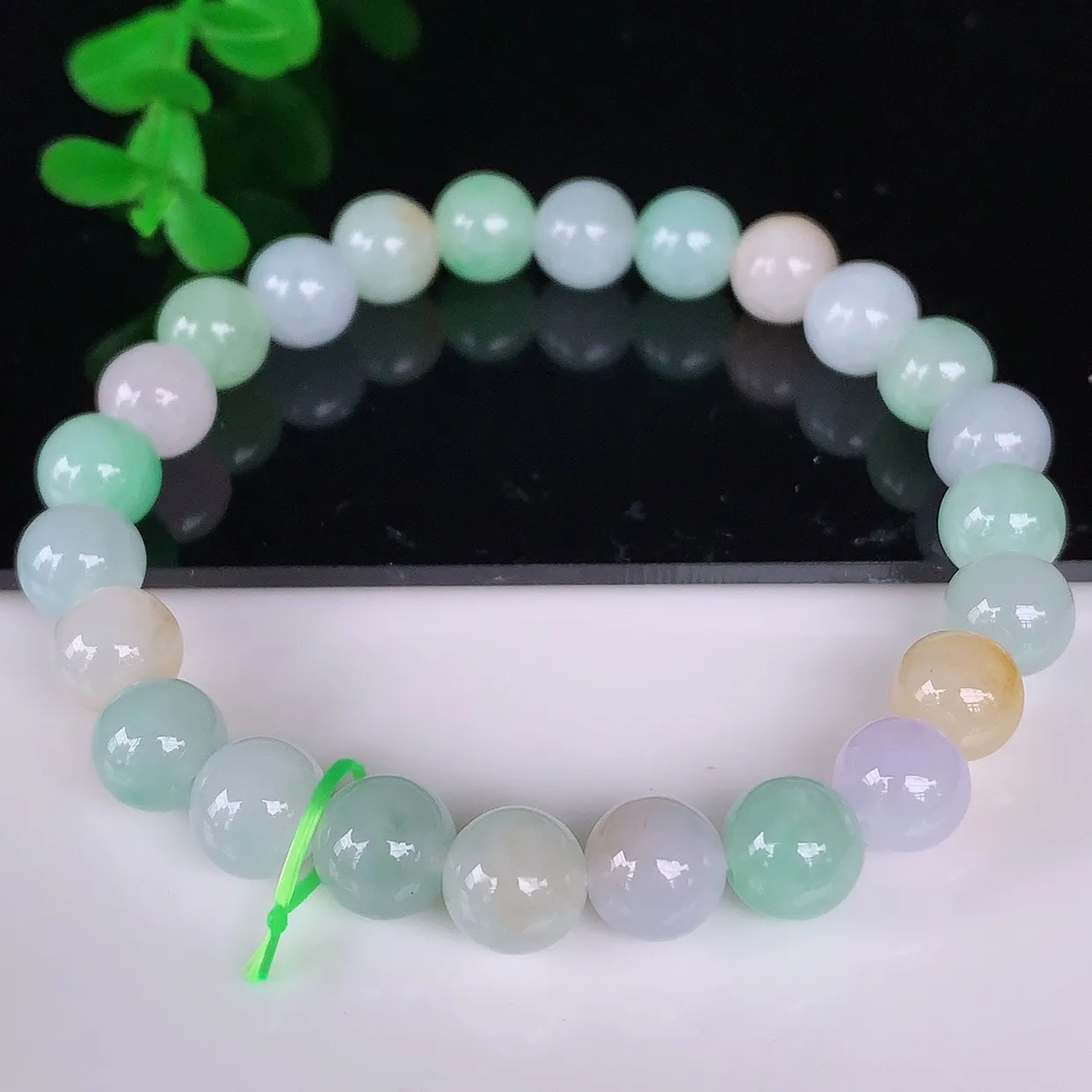 自然光实拍，冰润冰糯种多彩圆珠翡翠手串手链，种老水足，冰清玉润  颜色漂亮  #46.26取一尺寸8mm