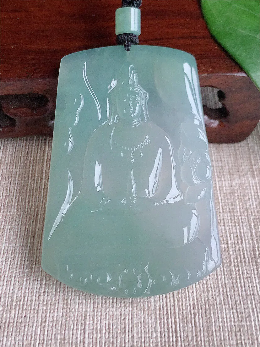 a货翡翠老坑冰种晴水观音吊坠，尺寸59×39.8×5mm 重量31.52g 0528