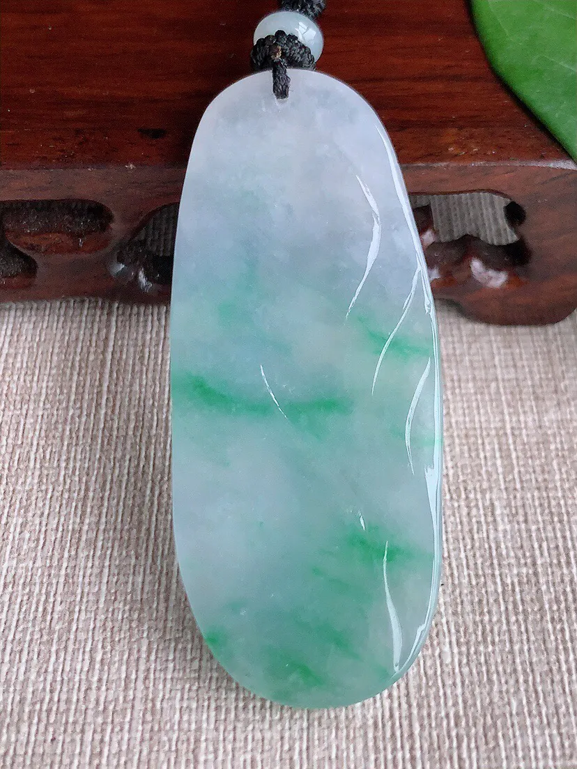 a货翡翠老坑冰种飘绿阿弥陀佛吊坠 尺寸60.3×25.5×5.8mm 重量24.28g 0528