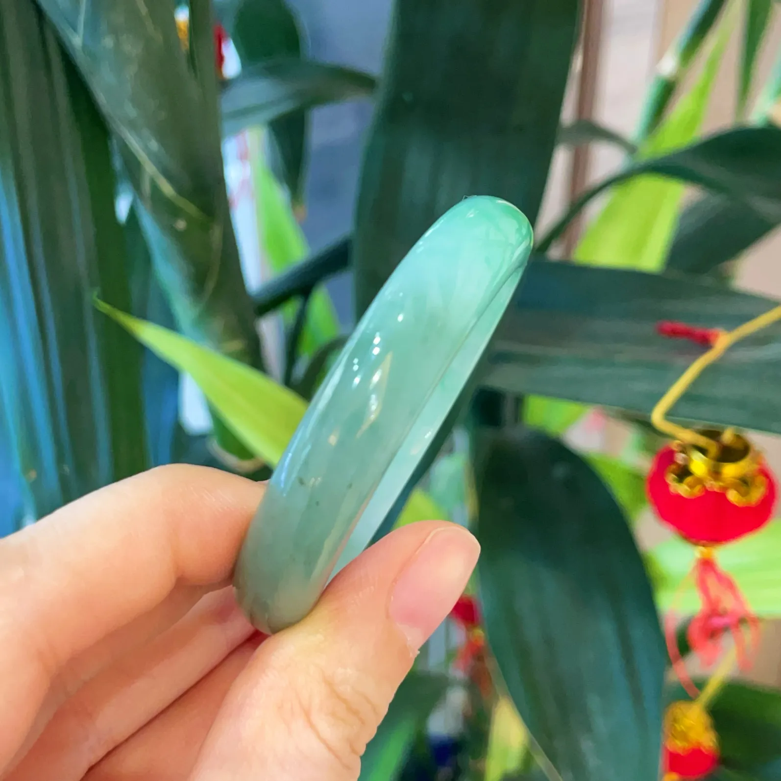飘绿翡翠手镯贵妃镯圈口53圈口54