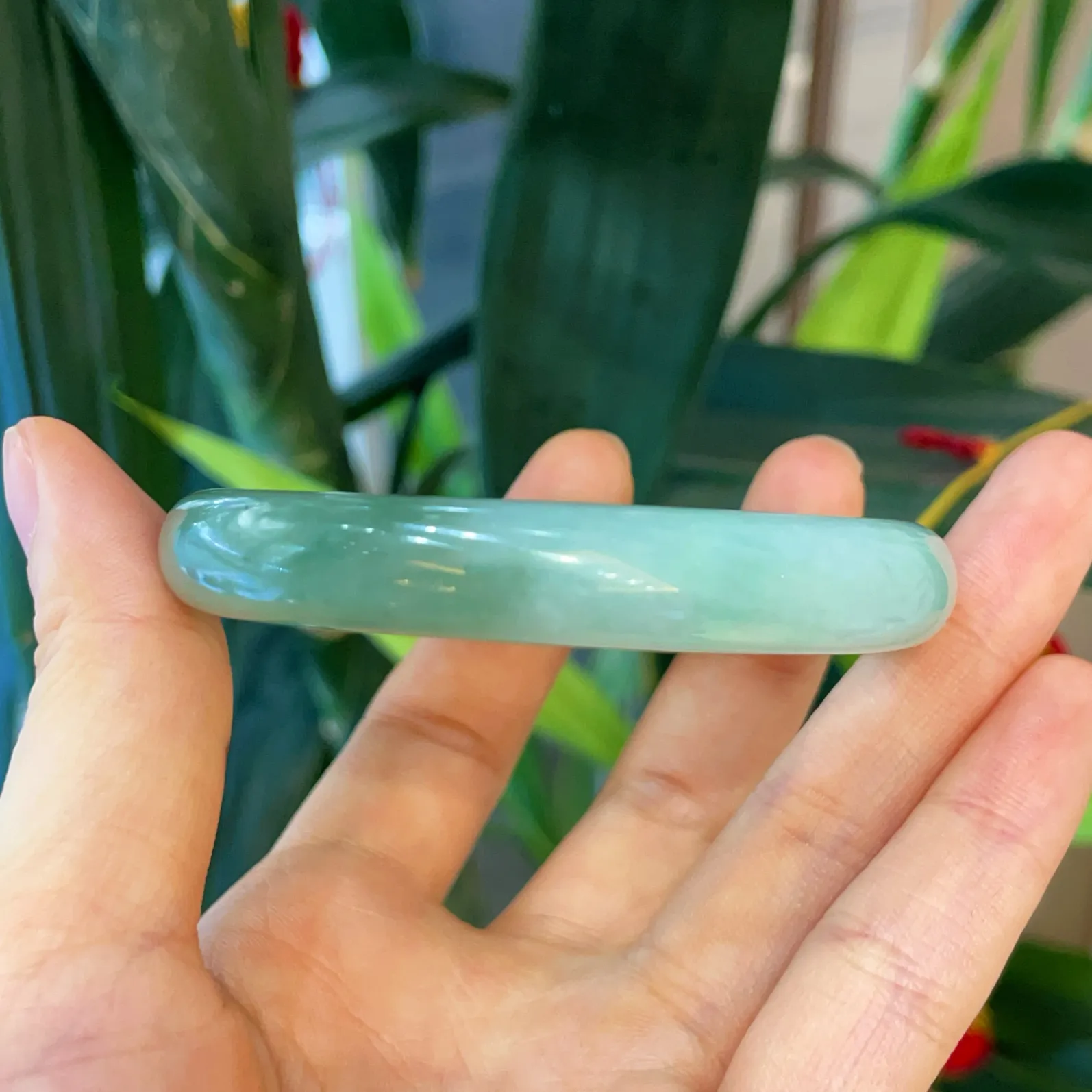 飘绿翡翠手镯贵妃镯圈口53圈口54