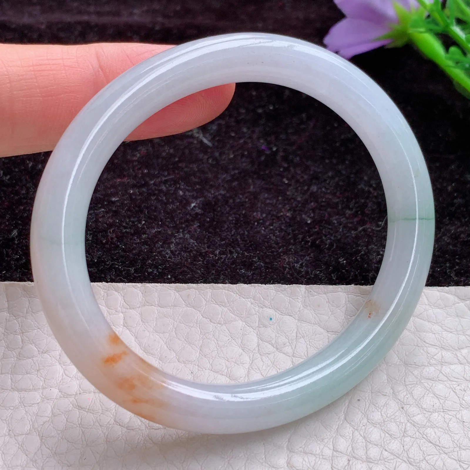 blm 53*46.5*8*7.5贵妃镯 特色天然翡翠水润三彩圆条椭形玉手镯