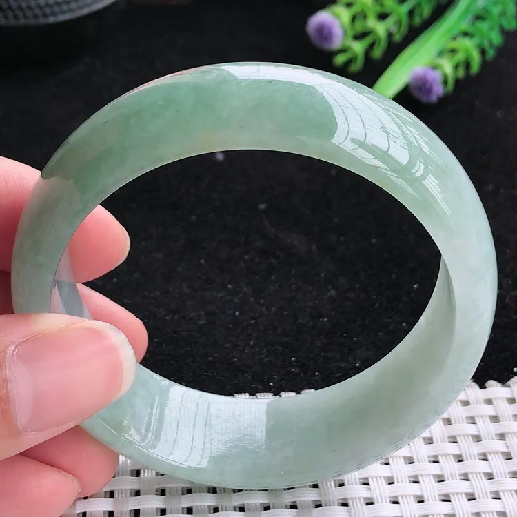 自然光59圈口老坑精美温润浅绿色宽版手镯轮胎玉镯尺寸59/18.5/8.1