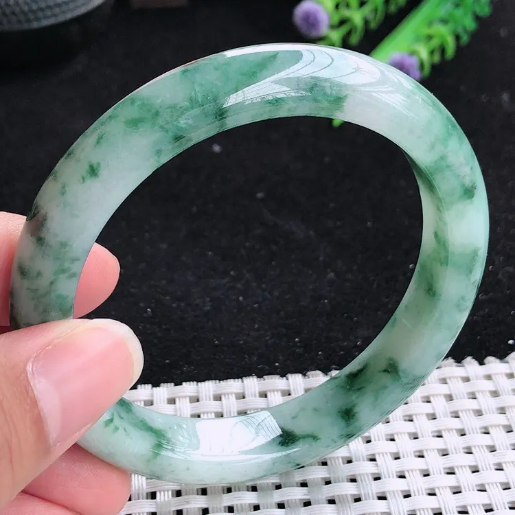 自然光58圈口老坑精美温润飘花手镯翡翠玉镯尺寸58/12/8.6