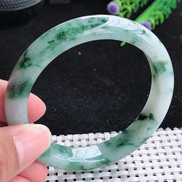 自然光58圈口老坑精美温润飘花手镯翡翠玉镯尺寸58/12/8.6