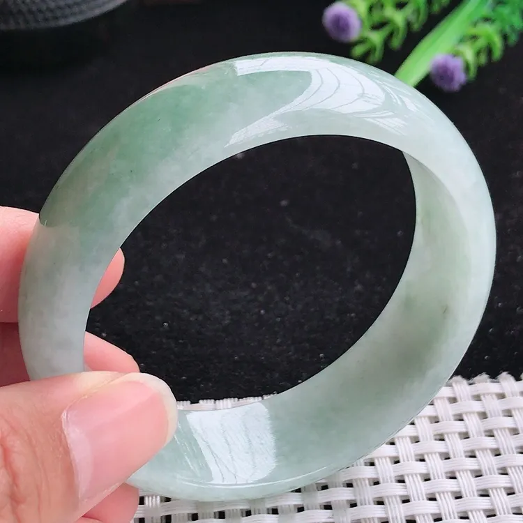 自然光59圈口老坑精美温润浅绿色宽版手镯轮胎玉镯尺寸59/18.5/8.1
