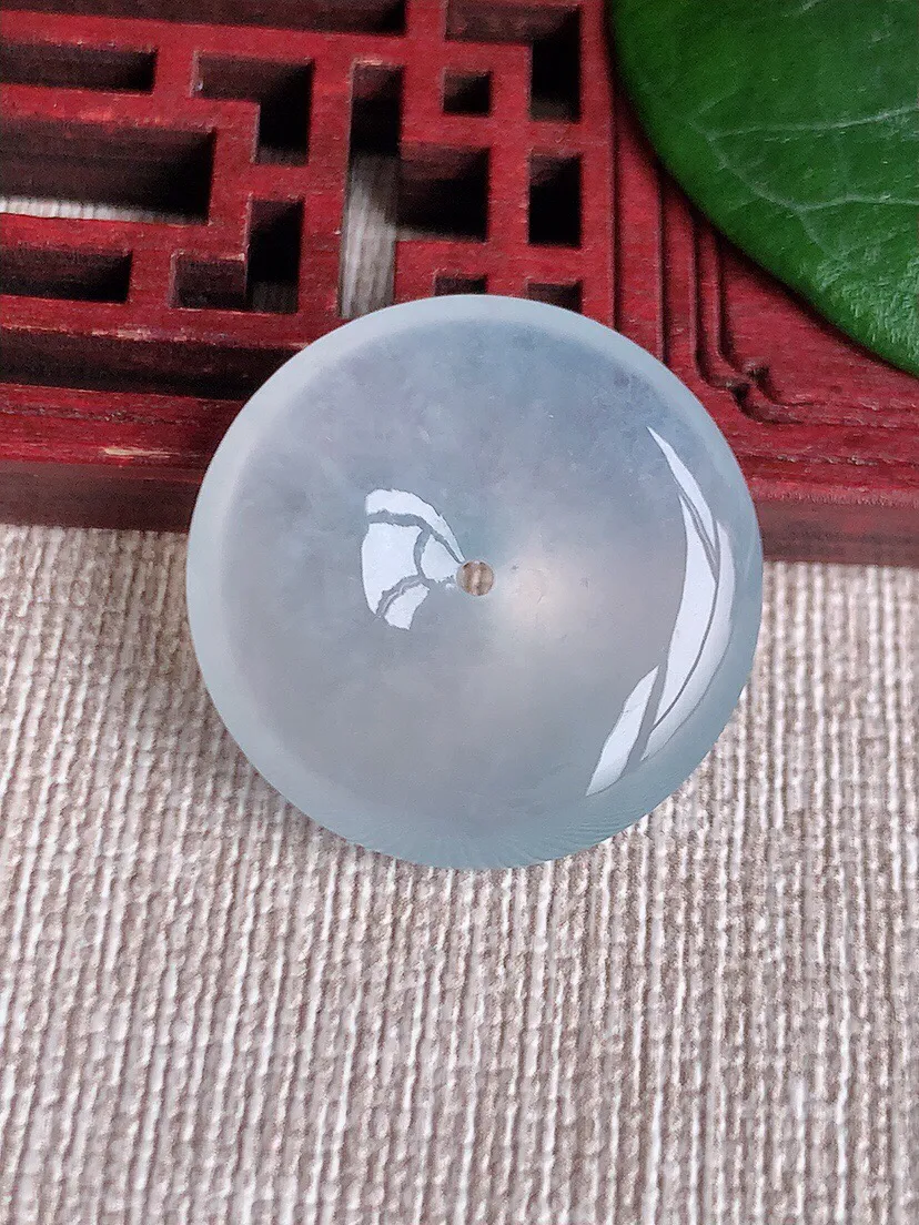 a货翡翠老坑冰种白月光平安扣吊坠 尺寸24.8×6mm 重量7.62g 0528
