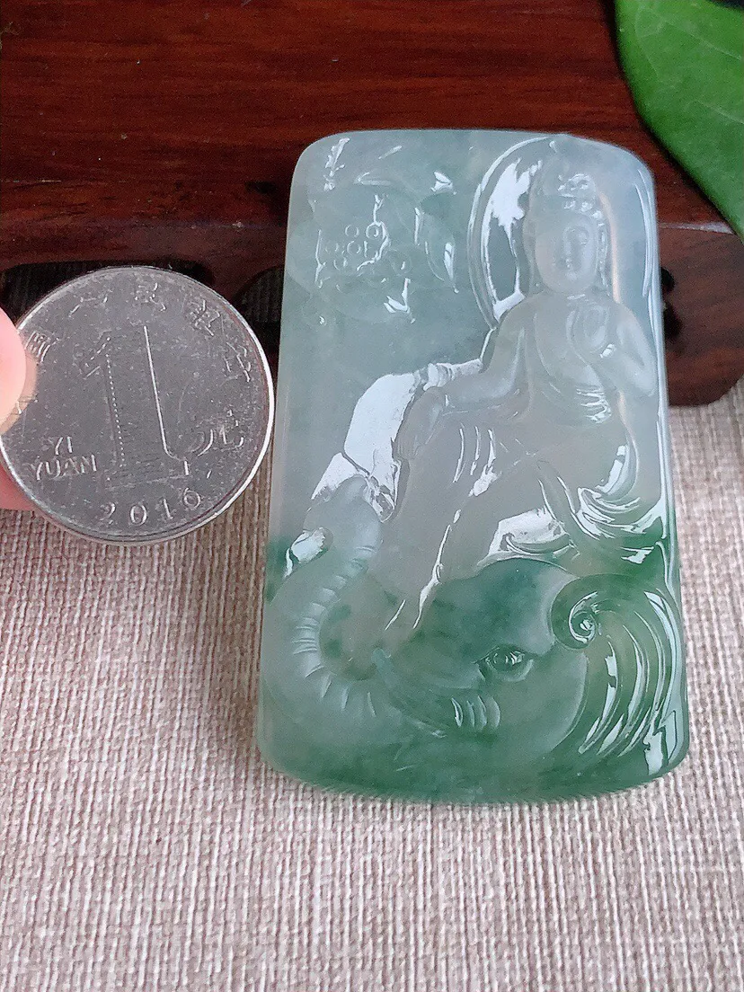 a货翡翠老坑冰种飘花普贤菩萨吊坠 尺寸61.4×36.7×5mm 重量27.84g 0528