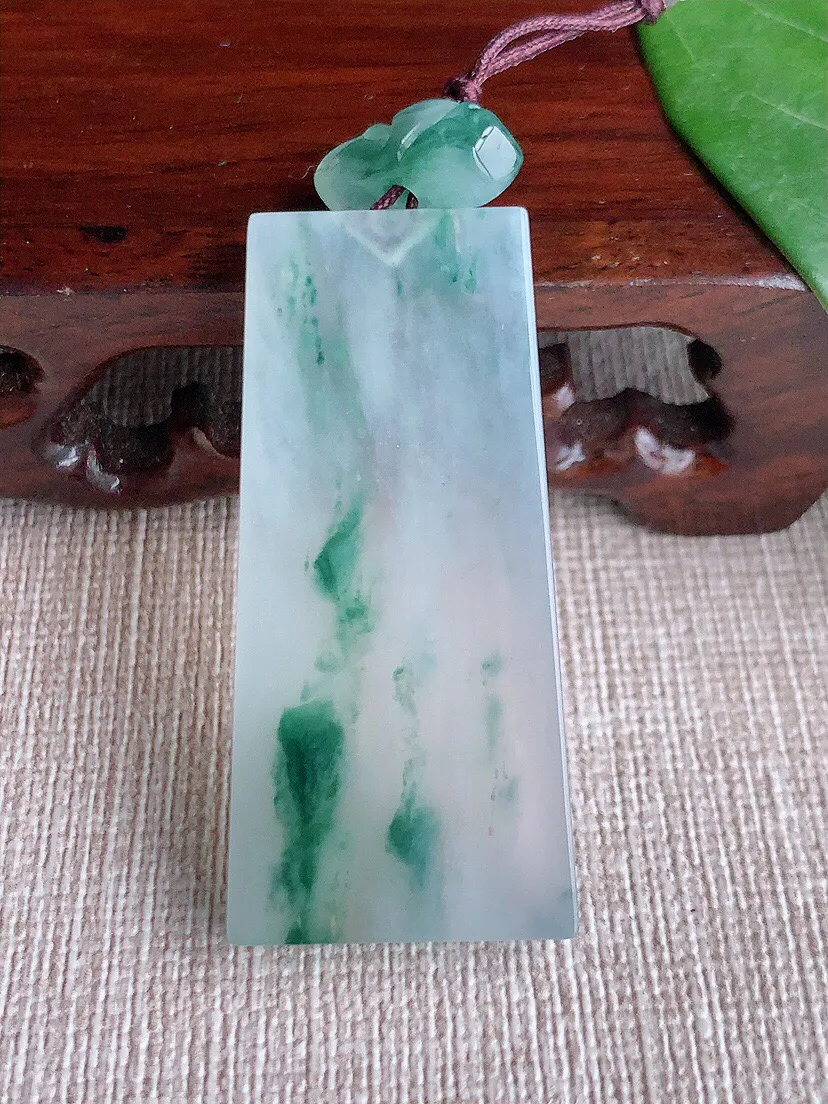 a货翡翠老坑冰种飘花无事牌吊坠 尺寸42.8×20.6×5mm 重量14.83g 0528