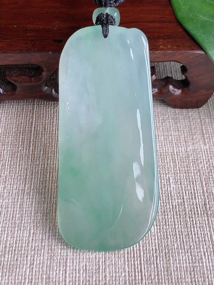 a货翡翠老坑冰种晴水无相观音吊坠 尺寸61.8×26.2×9.2mm 重量30.31g 0528