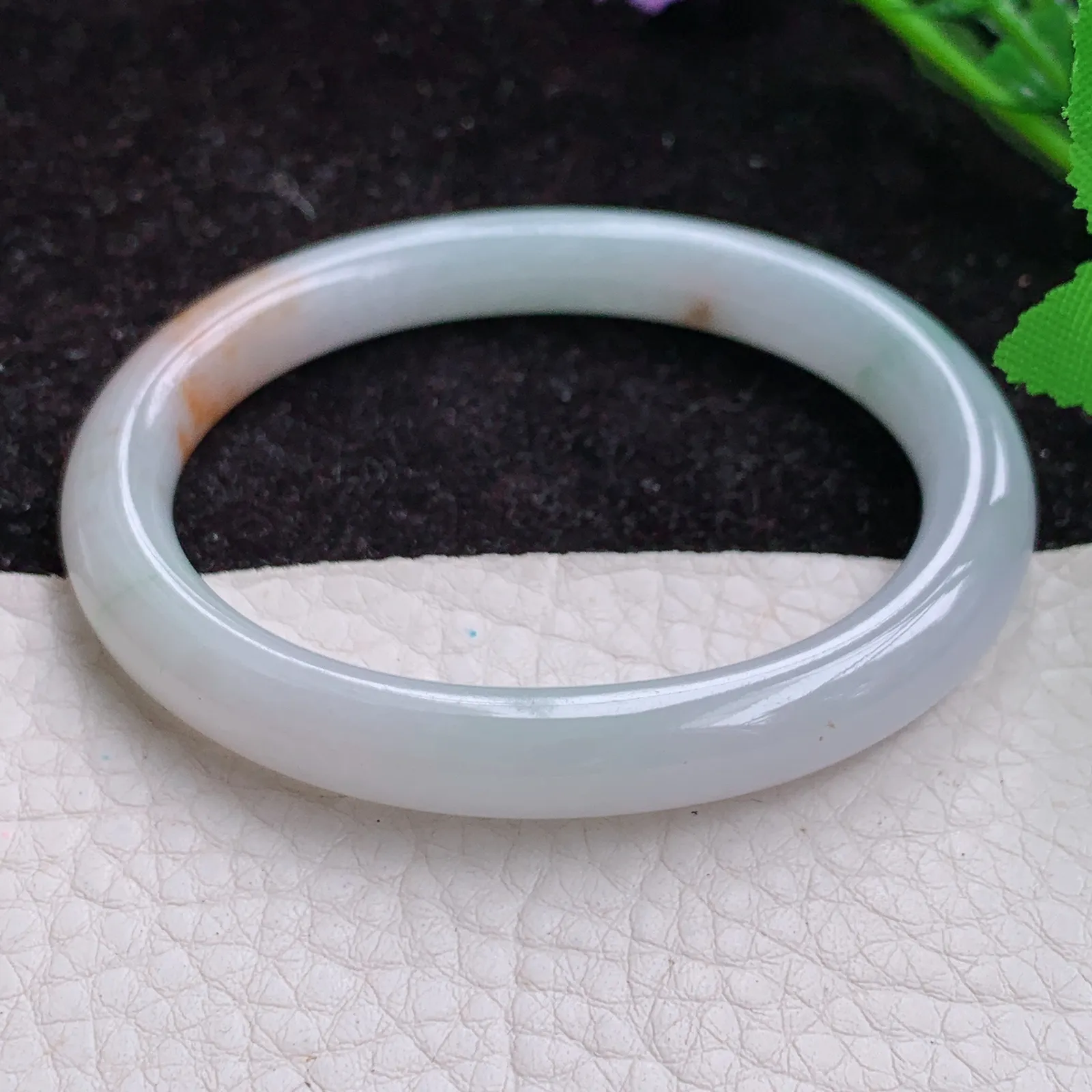 blm 53*46.5*8*7.5贵妃镯 特色天然翡翠水润三彩圆条椭形玉手镯