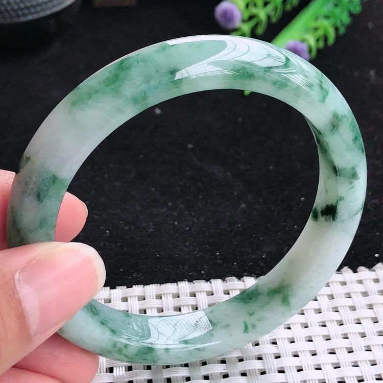 自然光58圈口老坑精美温润飘花手镯翡翠玉镯尺寸58/12/8.6