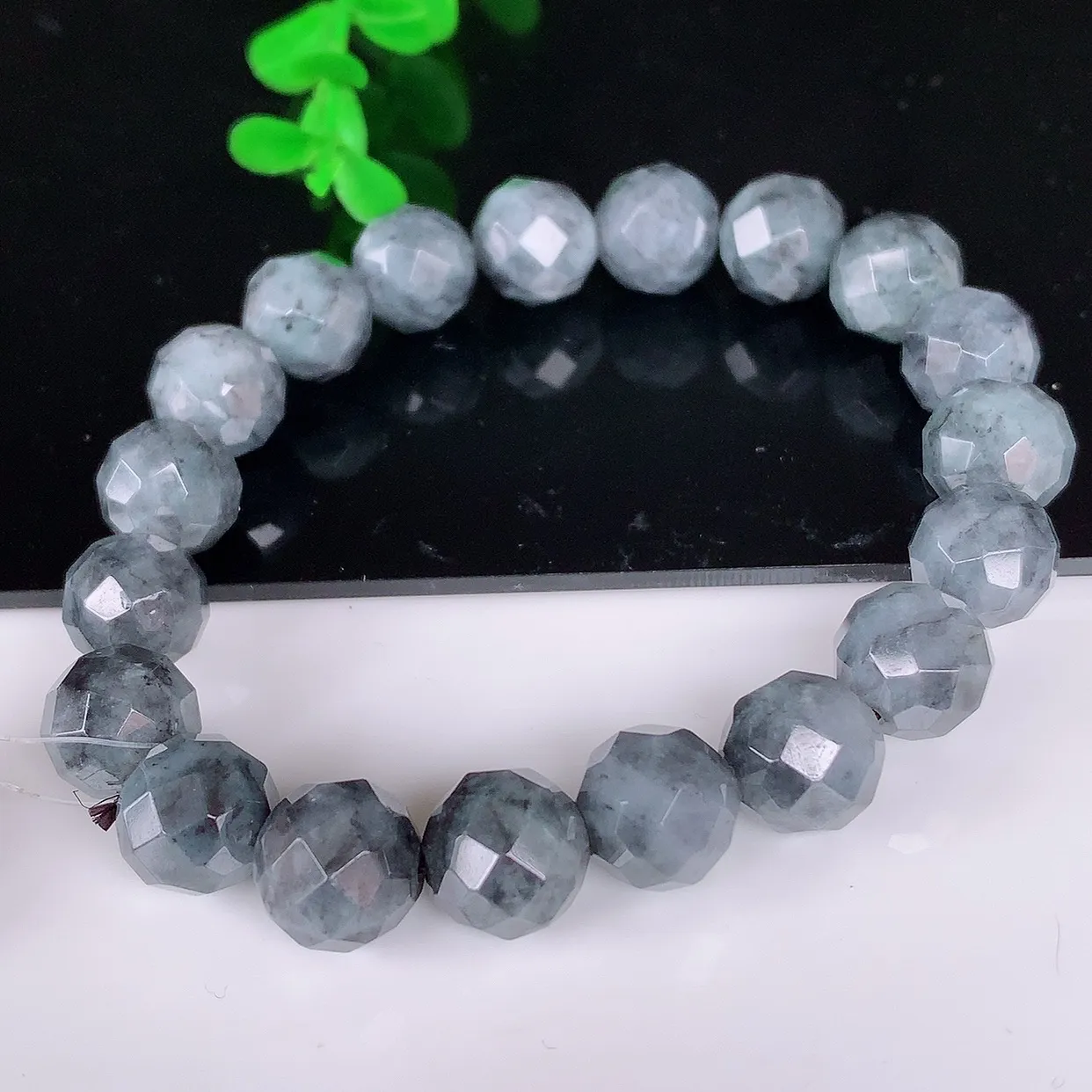 自然光实拍 冰润冰糯种乌鸡翡翠手串手链 种老水足 冰清玉润  颜色漂亮  #49.28取一尺寸10.5mm
