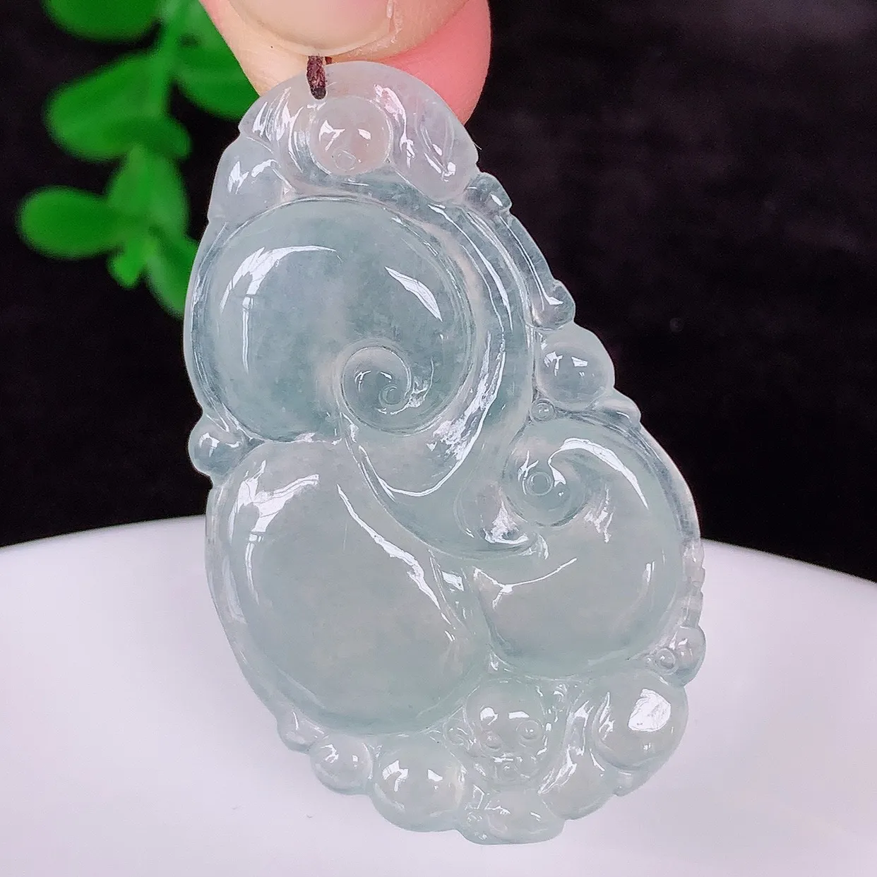 自然光实拍，冰种翡翠如意吊坠，翡翠如意，上身效果非常美，饱满大气，工艺美，万事如意，如意一生 #01.28