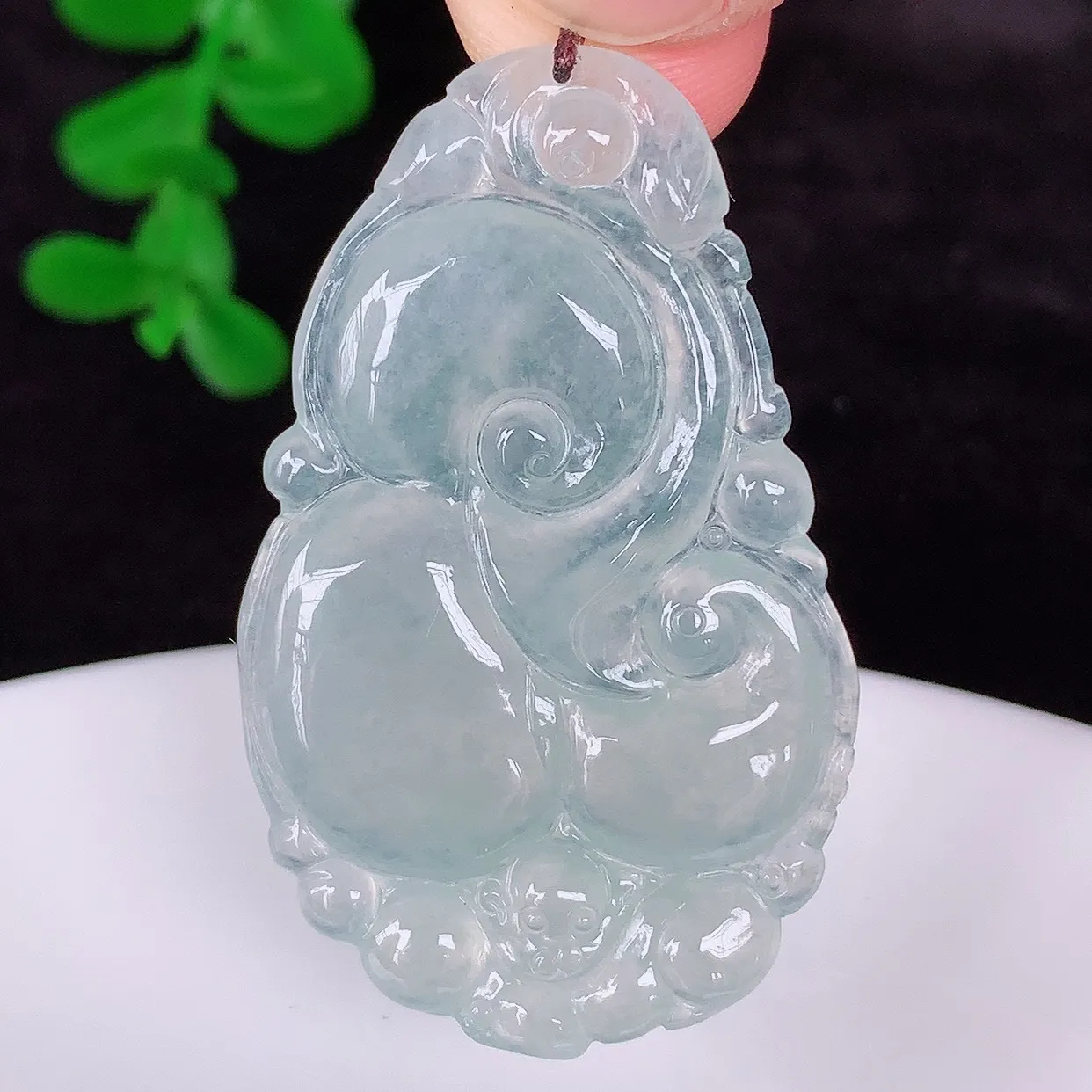 自然光实拍，冰种翡翠如意吊坠，翡翠如意，上身效果非常美，饱满大气，工艺美，万事如意，如意一生 #01.28