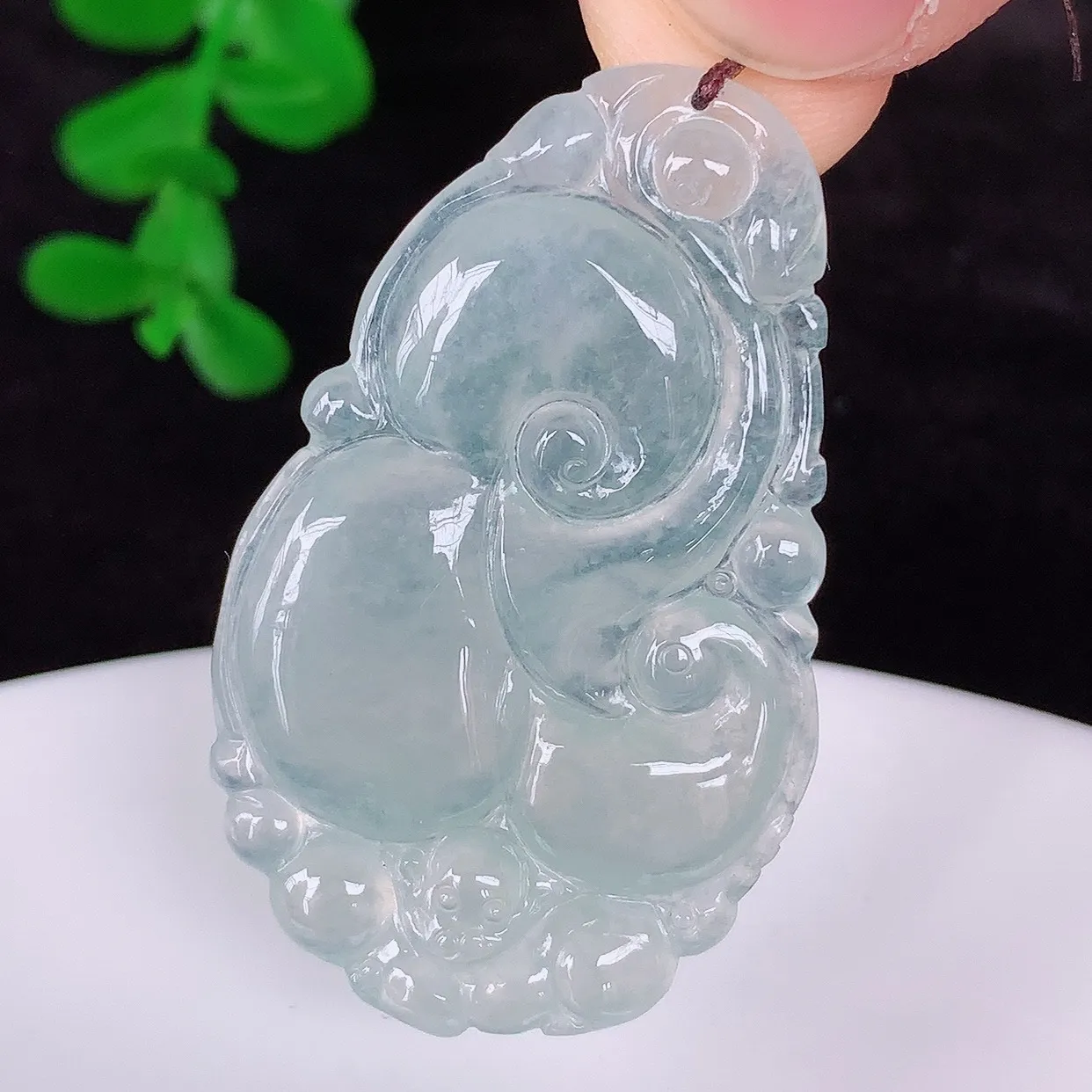 自然光实拍，冰种翡翠如意吊坠，翡翠如意，上身效果非常美，饱满大气，工艺美，万事如意，如意一生 #01.28