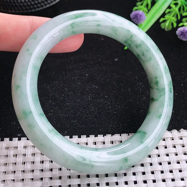 自然光54.5圈口老坑精美温润飘花圆条手镯翡翠玉镯尺寸54.5/10.6/10.8