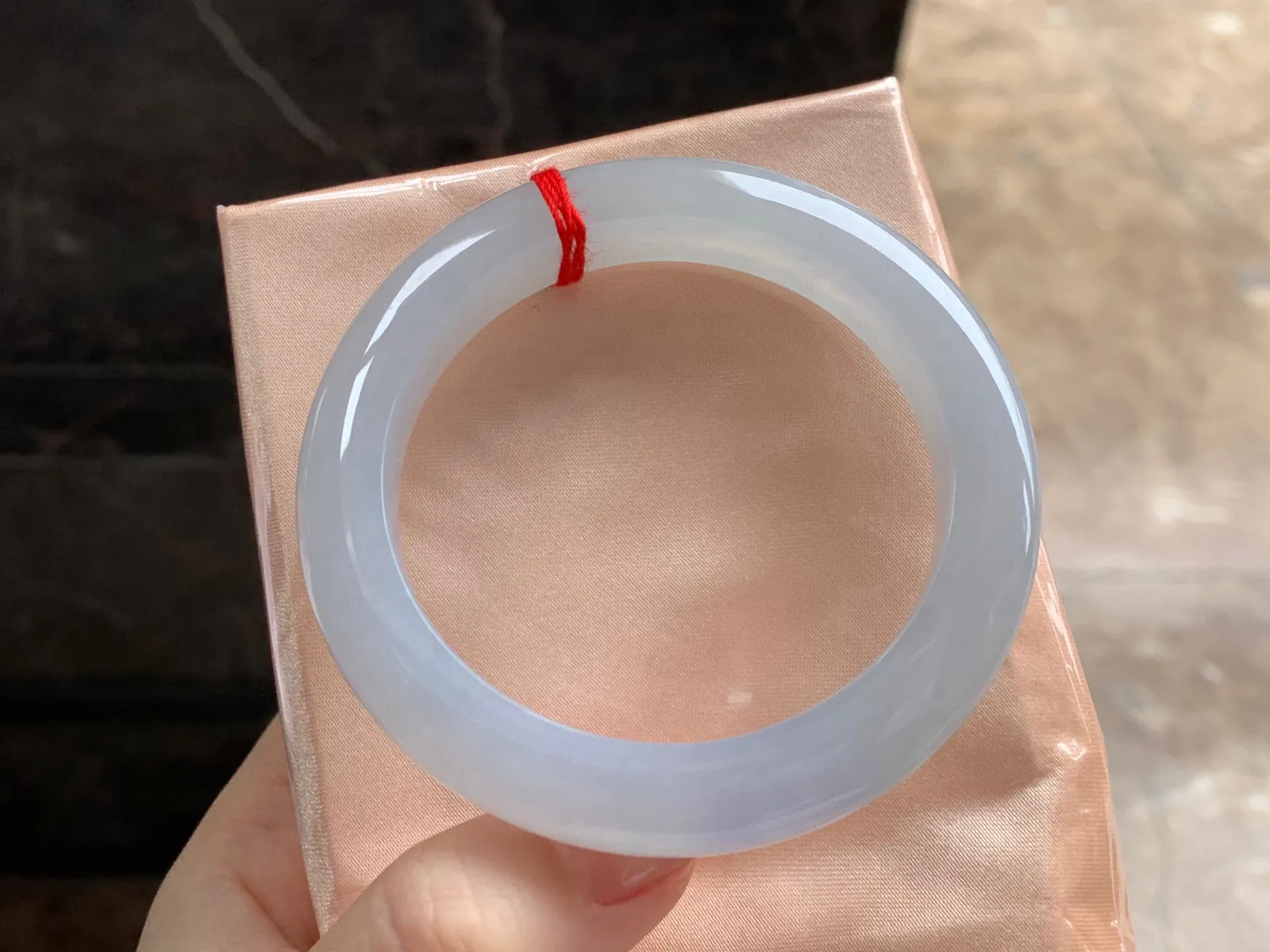 糯冰手镯
尺寸：54.4-9.5mm
种水好 小清新上手好看
