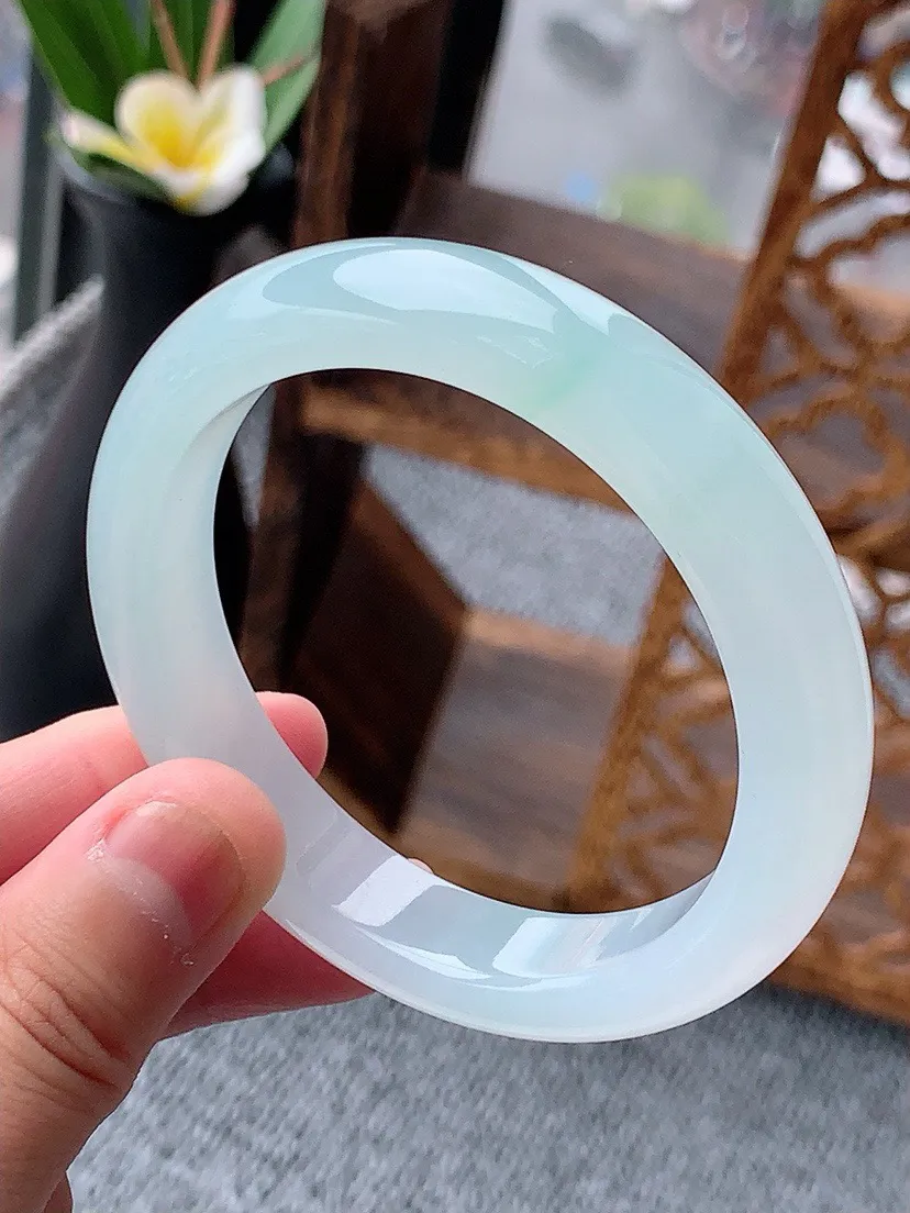 a货翡翠老坑冰种晴绿正装正圈手镯54-55圈口 尺寸54.3×11.4×8.2mm 重量52.88g