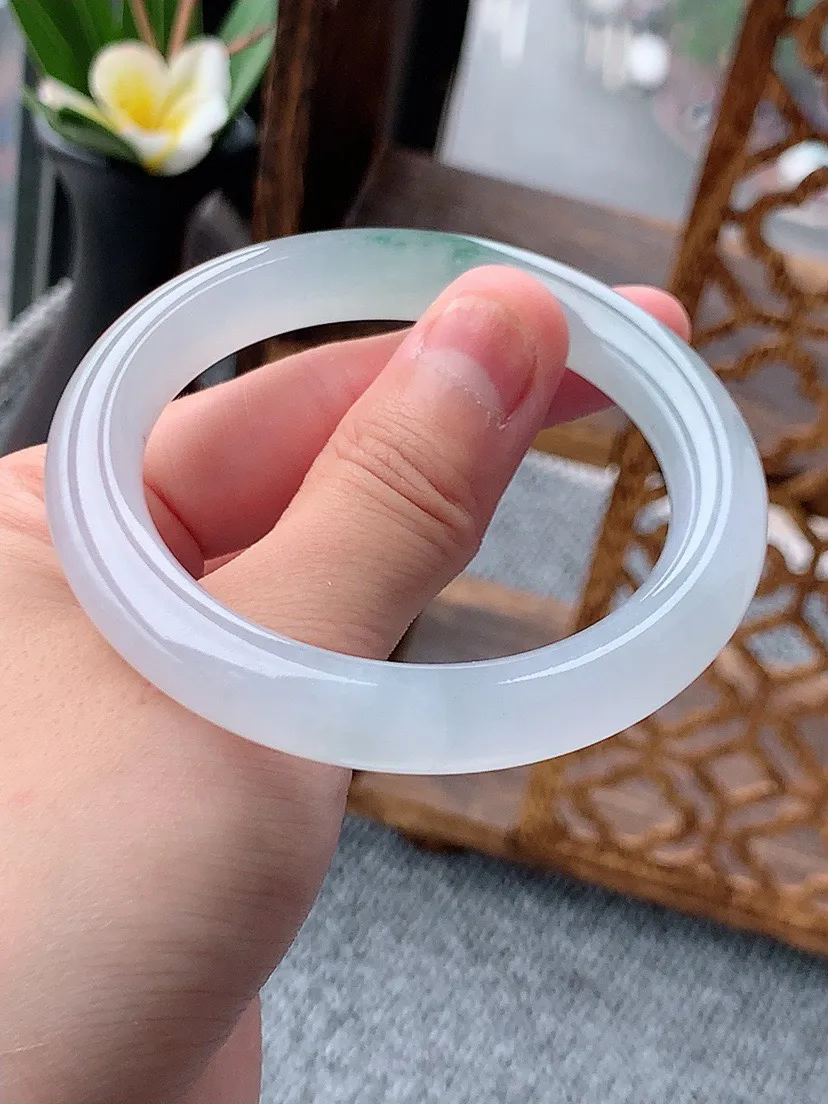 a货翡翠老坑冰种飘花圆条手镯52-53小圈口 尺寸52.5×9.3mm 重量46.23g 0529