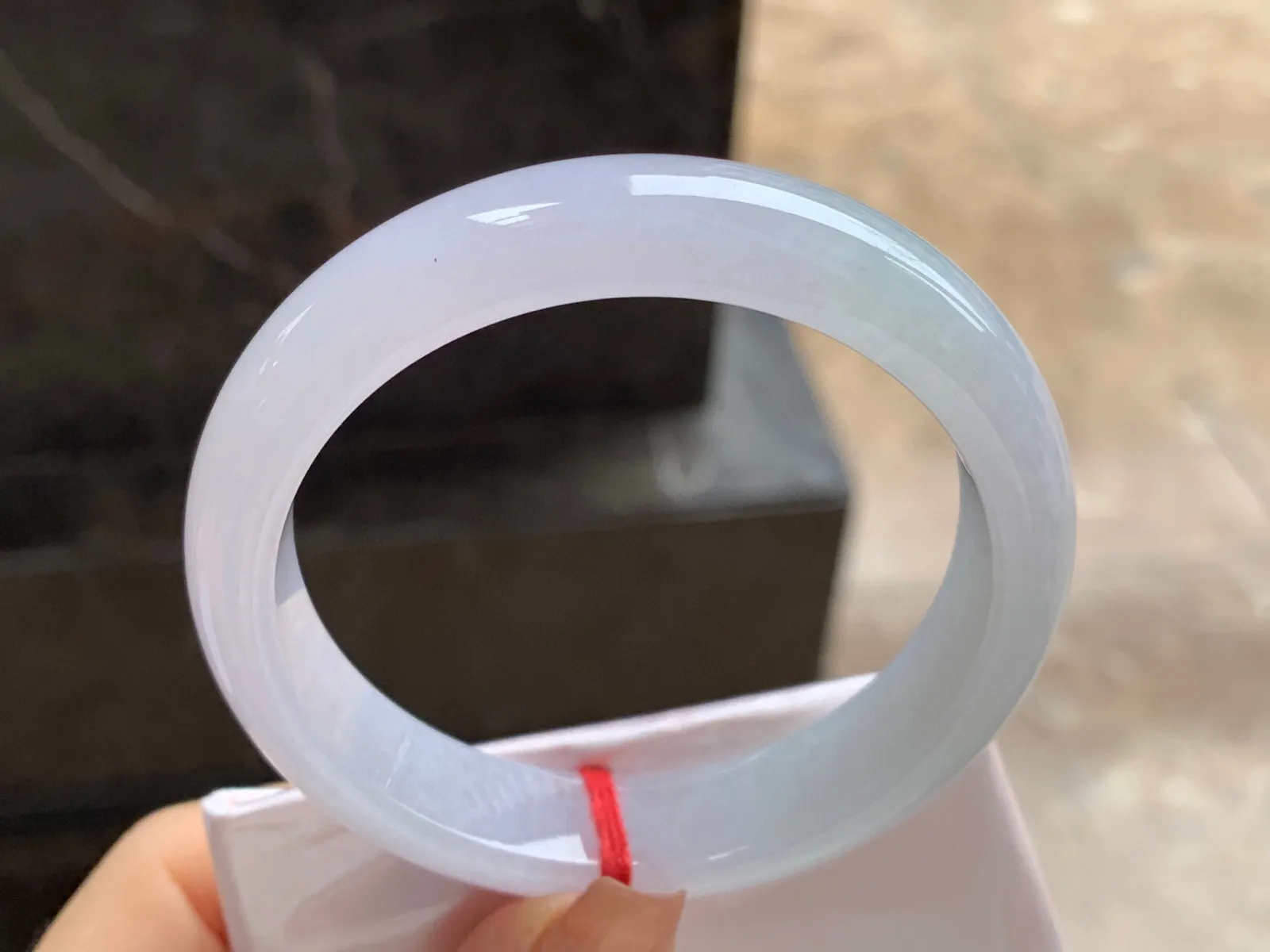 细糯手镯
尺寸：56.5-12.9-8mm
肉质细腻水润～小清新