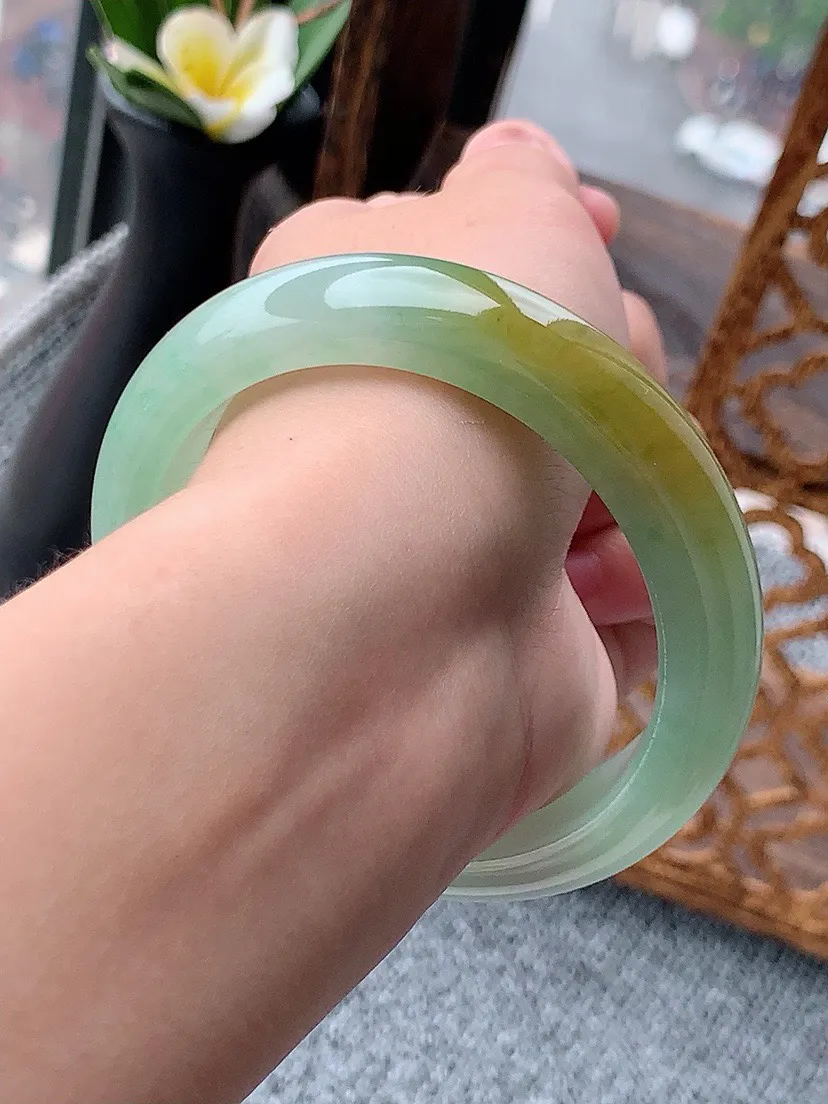 a货翡翠老坑冰种黄加绿双彩厚装正装正圈手镯58-59圈口尺寸58×13.3×9mm 重量73.18g 0529