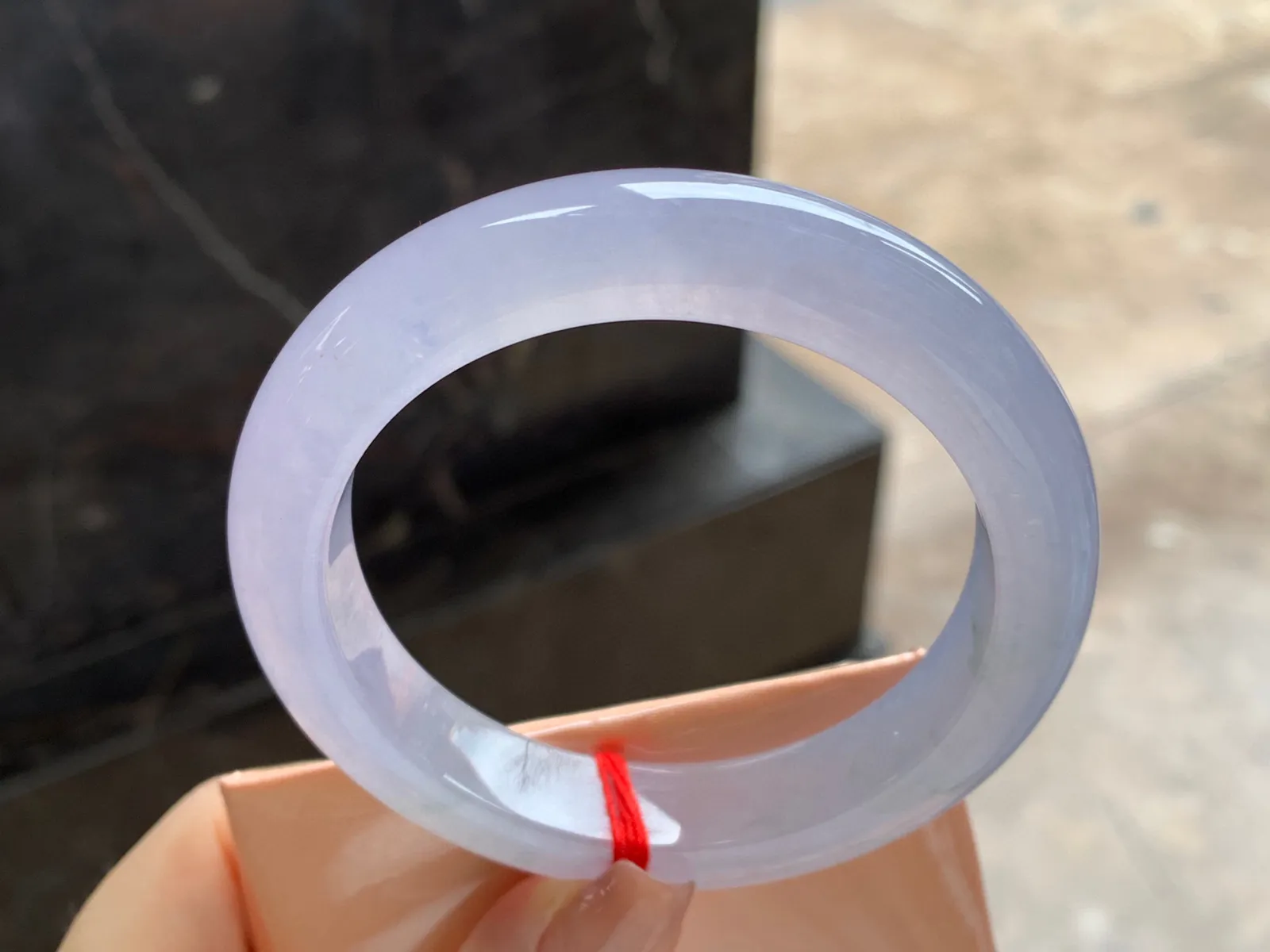 冰春手镯
尺寸：56.5-11.8-9.7mm
冰味十足～很梦幻的一支