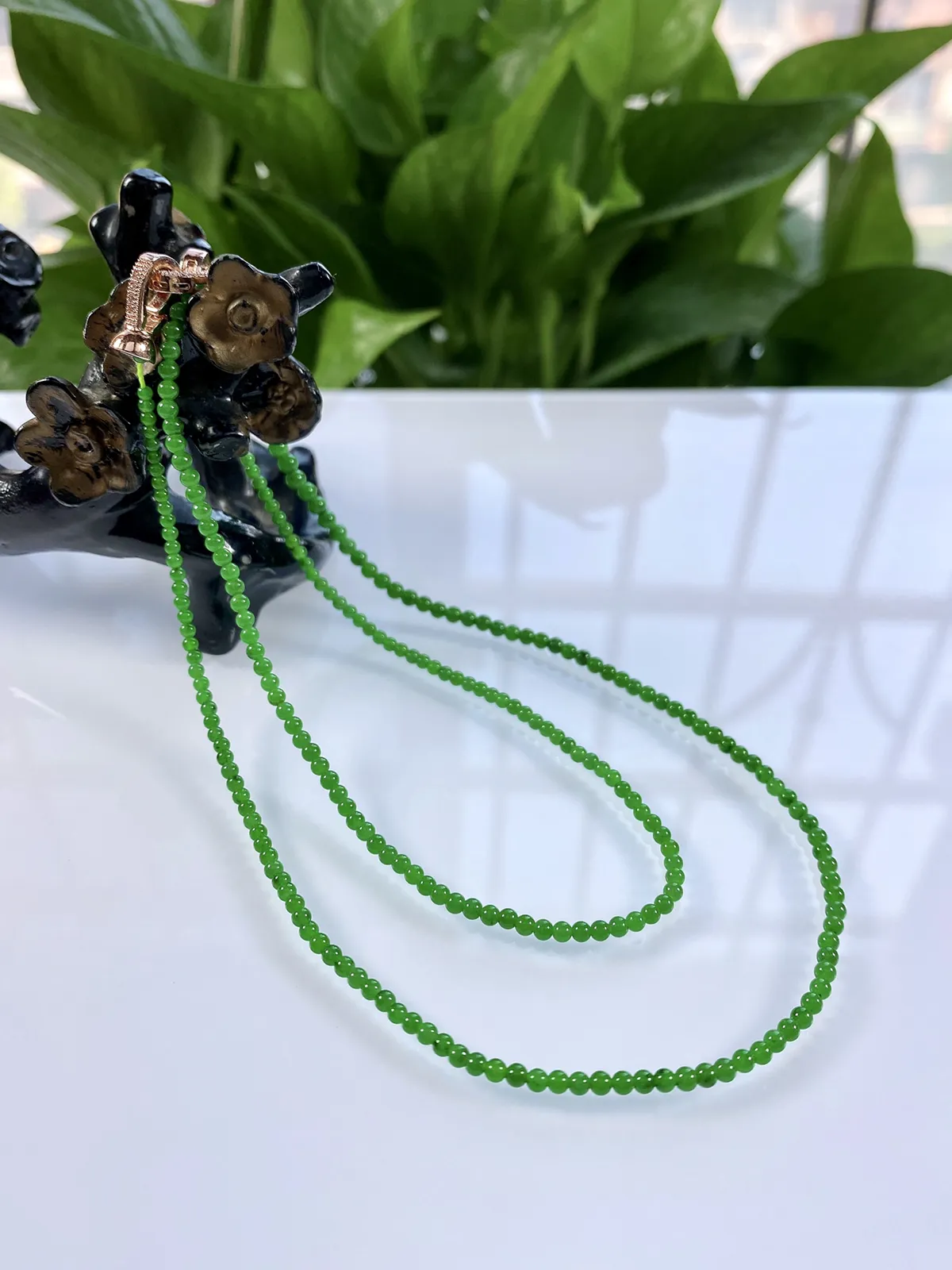 收藏级别，缅甸天然翡翠A货，卡3高冰种起光起胶满绿帝王绿小米珠塔珠圆珠项链手链，尺寸：大珠3mm～小