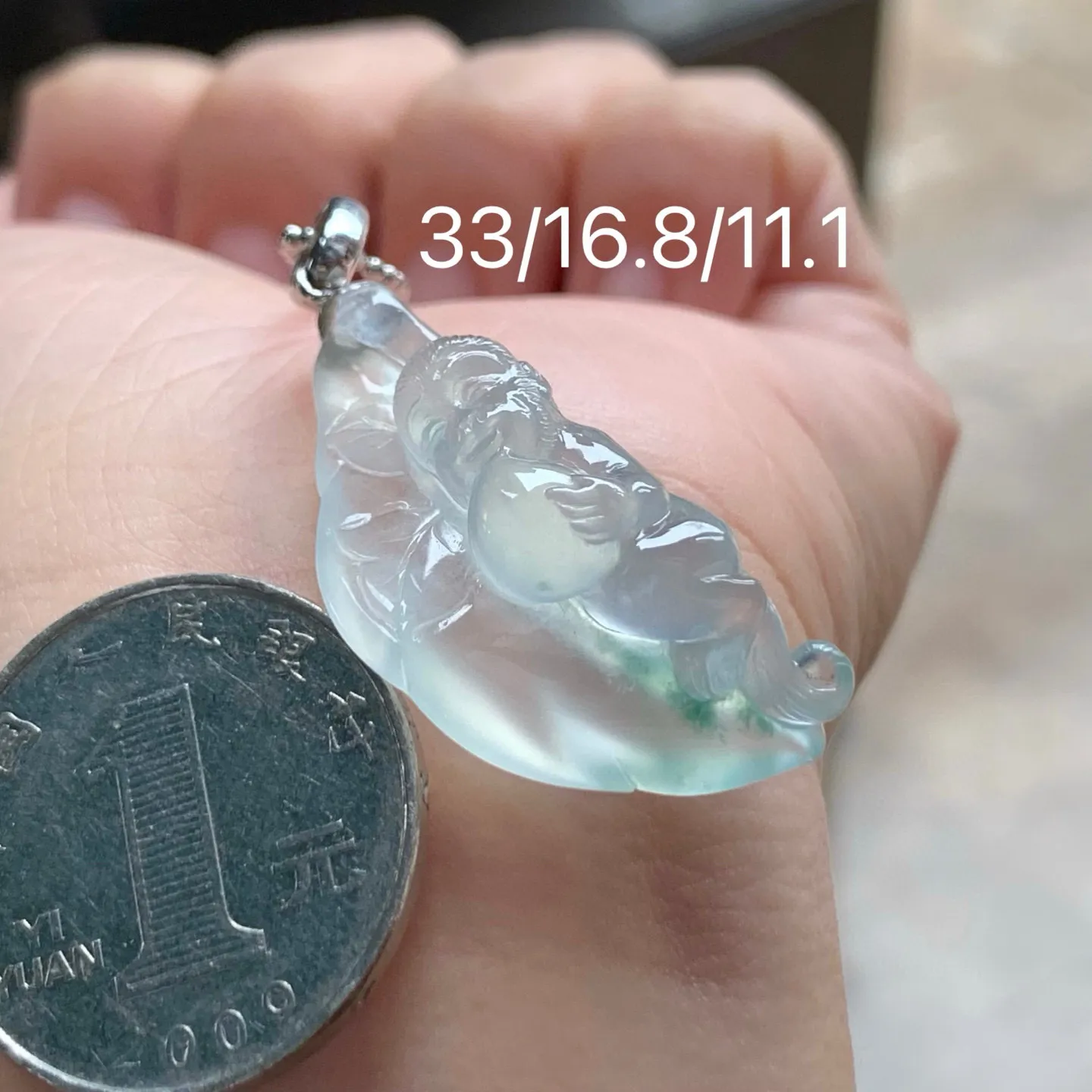 冰种随形灵猴献寿
胶块 种老水足 金扣