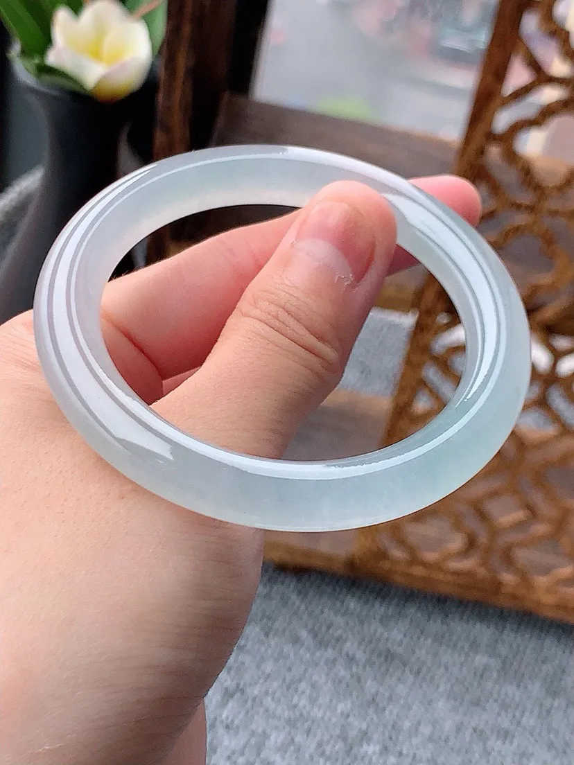 a货翡翠老坑晴水圆条手镯53-54圈口尺寸53×8.8mm 重量41.70g 0530 A59