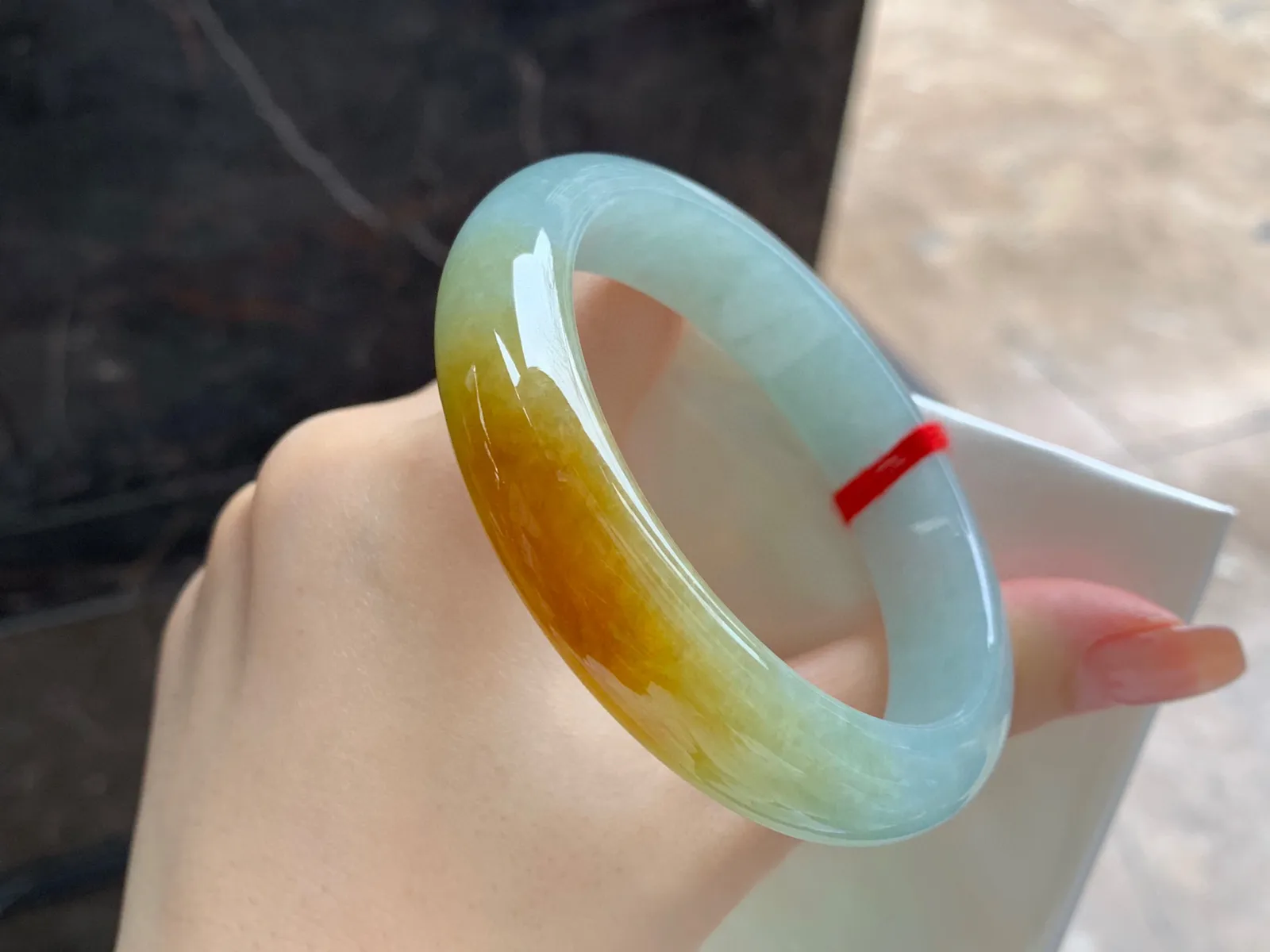 蓝水手镯
尺寸：57.1-13-7.7mm
种水好 干净清秀 气质