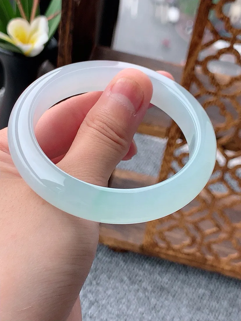 a货翡翠老坑冰种晴绿正装正圈手镯54-55圈口 尺寸54.3×11.4×8.2mm 重量52.88g 0529 A59