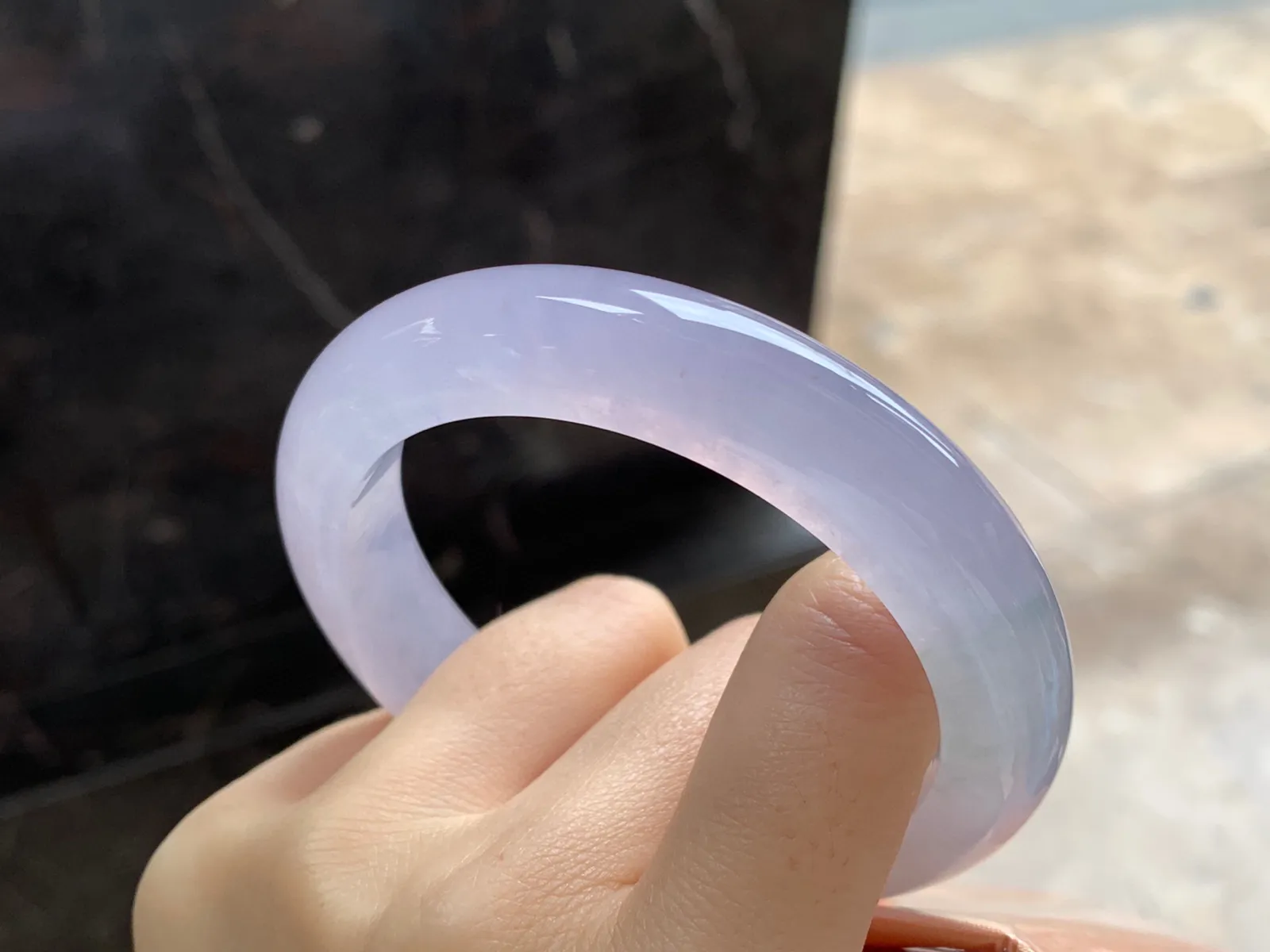 冰春手镯
尺寸：56.5-11.8-9.7mm
冰味十足～很梦幻的一支
