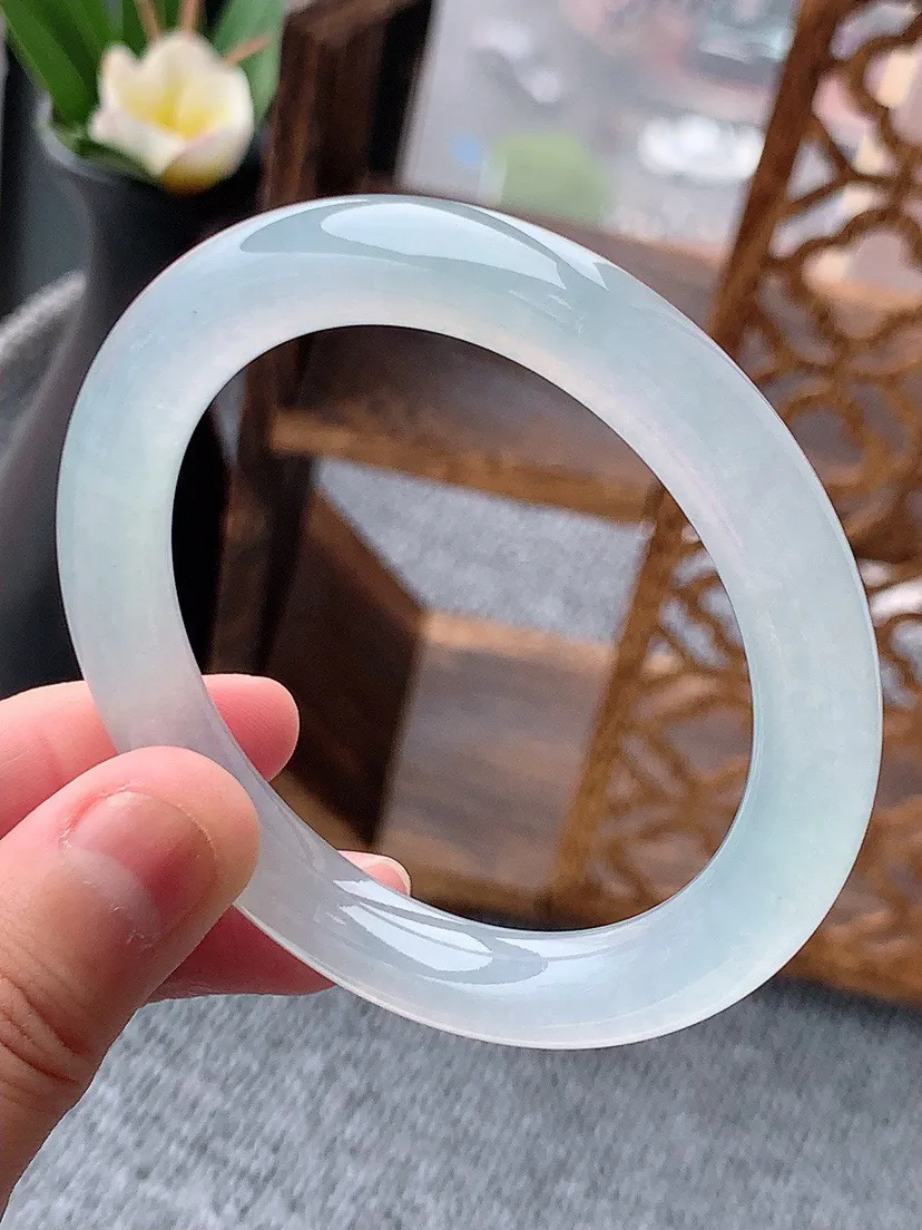 a货翡翠老坑晴水圆条手镯53-54圈口尺寸53×8.8mm 重量41.70g 0530 A59