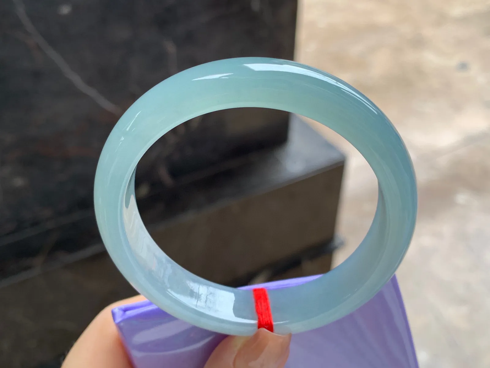 蓝水手镯
尺寸：57.1-13-7.7mm
种水好 干净清秀