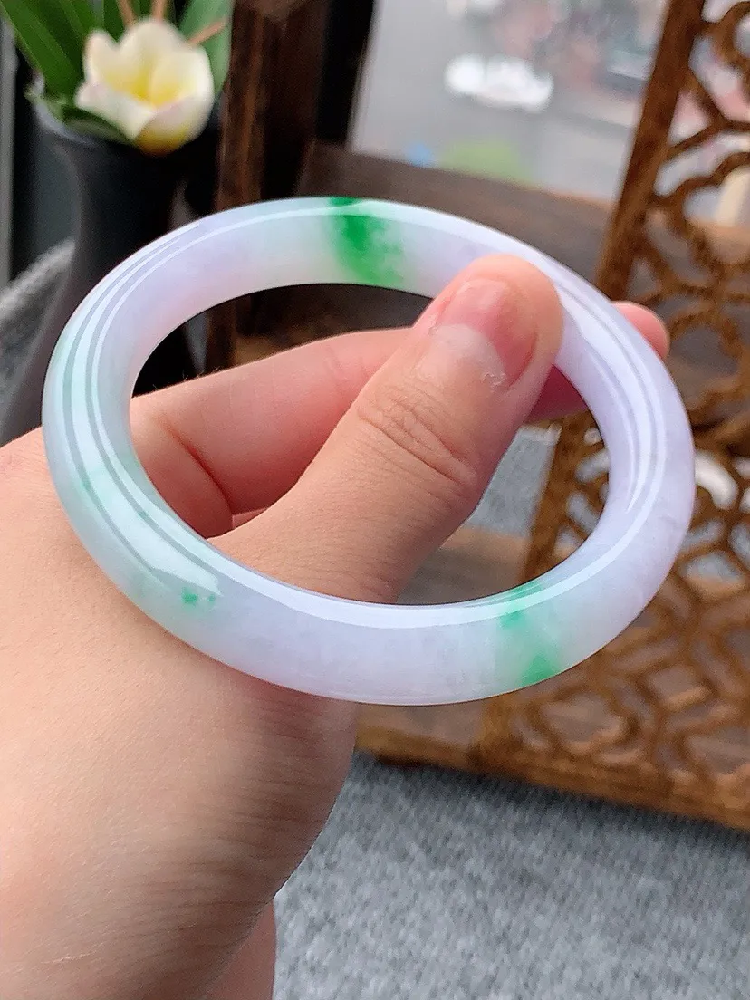 a货翡翠老坑春彩紫罗兰飘绿圆条手镯54-55圈口 尺寸54.6×10mm 重量53.11g 0530