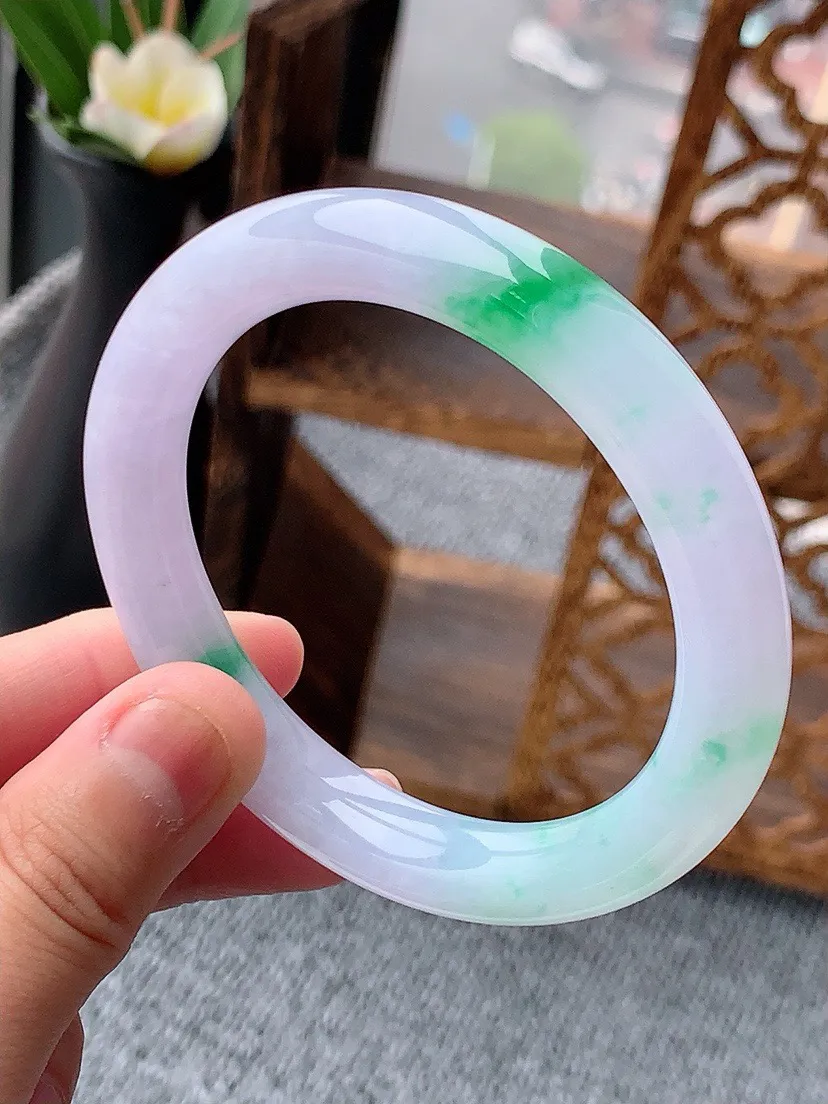 a货翡翠老坑春彩紫罗兰飘绿圆条手镯54-55圈口 尺寸54.6×10mm 重量53.11g 0530