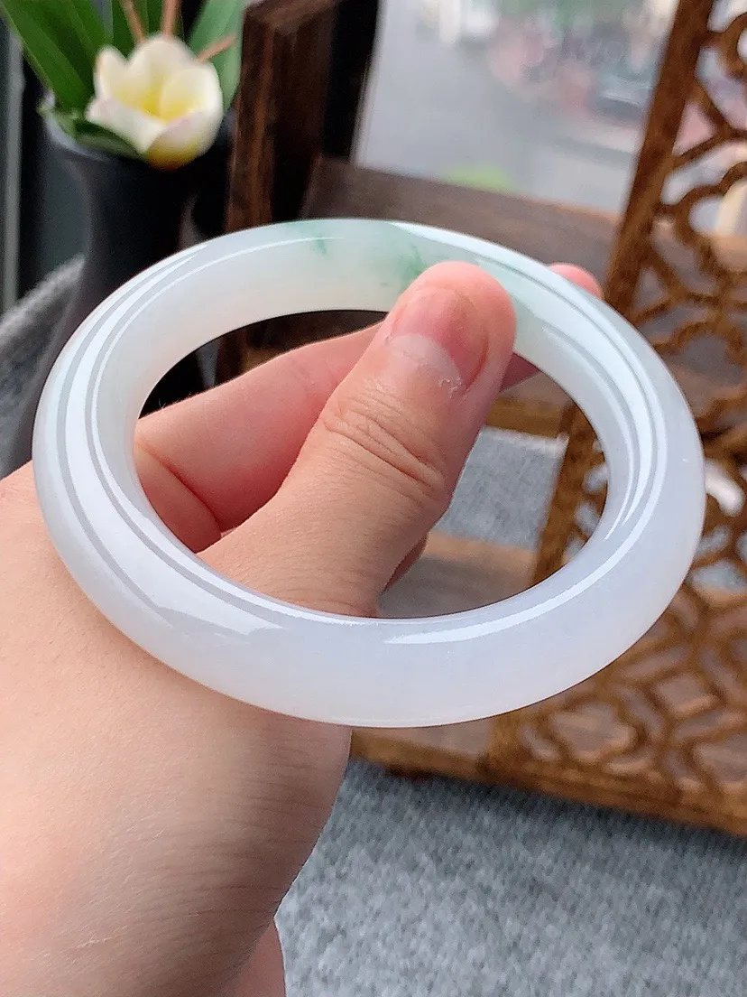 a货翡翠老坑冰种飘花圆条手镯55-56圈口 尺寸55.5×11mm 重量69.66g 0530
