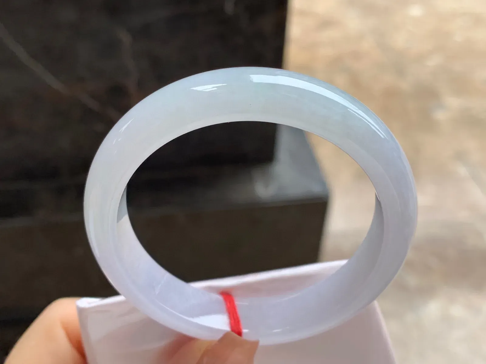 细糯手镯
尺寸：56.5-12.9-8mm
肉质细腻水润～小清新