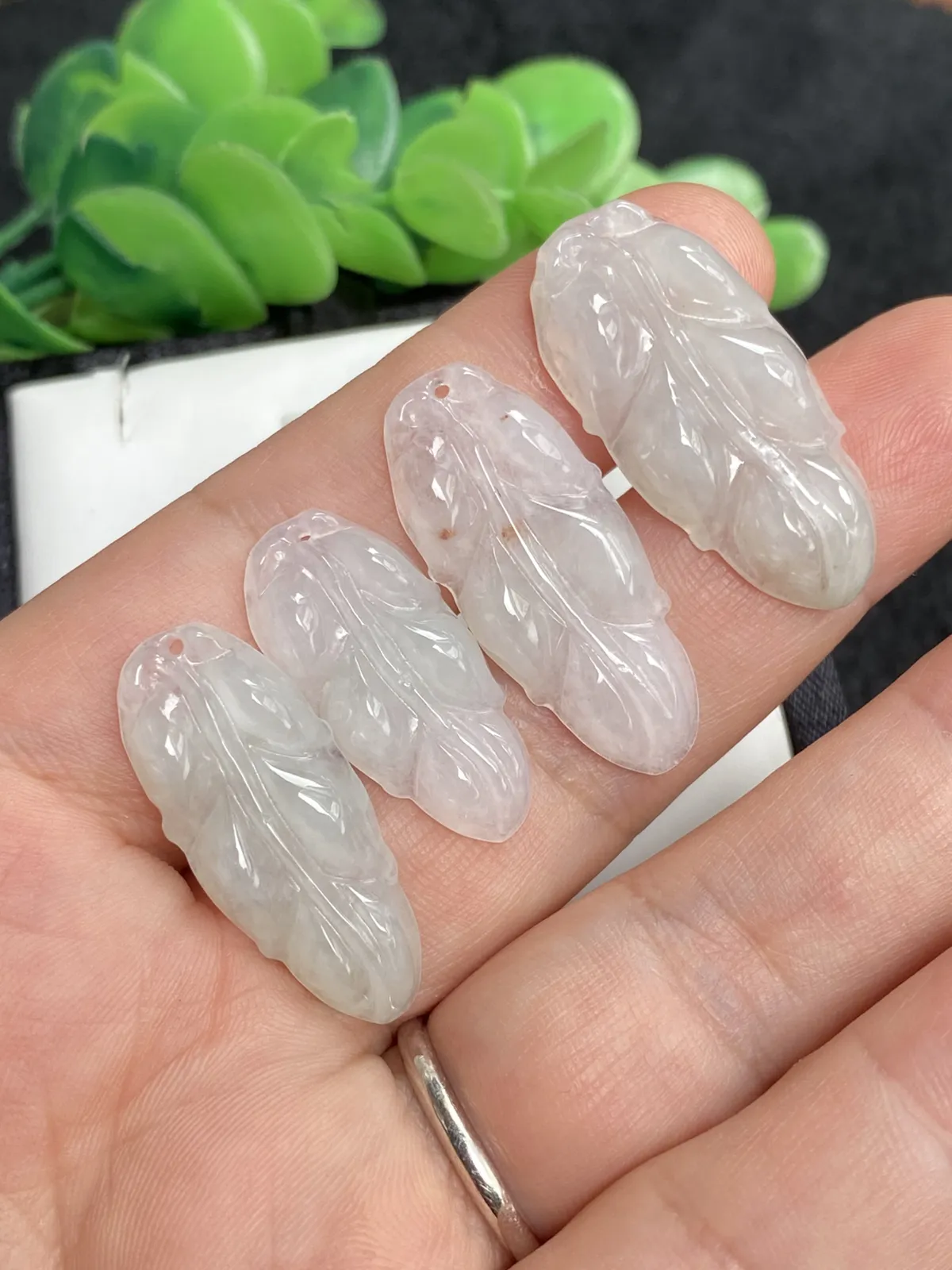 推荐【冰种一手叶子】学业有成，事业有成，无纹裂，水润细腻，家庭装一手走，一件就值了，超值～～3