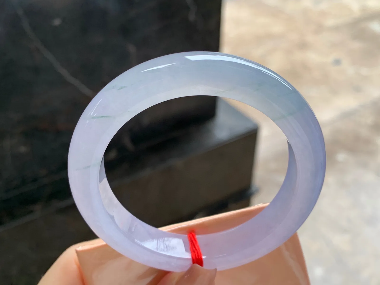 冰春手镯
尺寸：56.5-11.8-9.7mm
冰味十足～很梦幻的一支